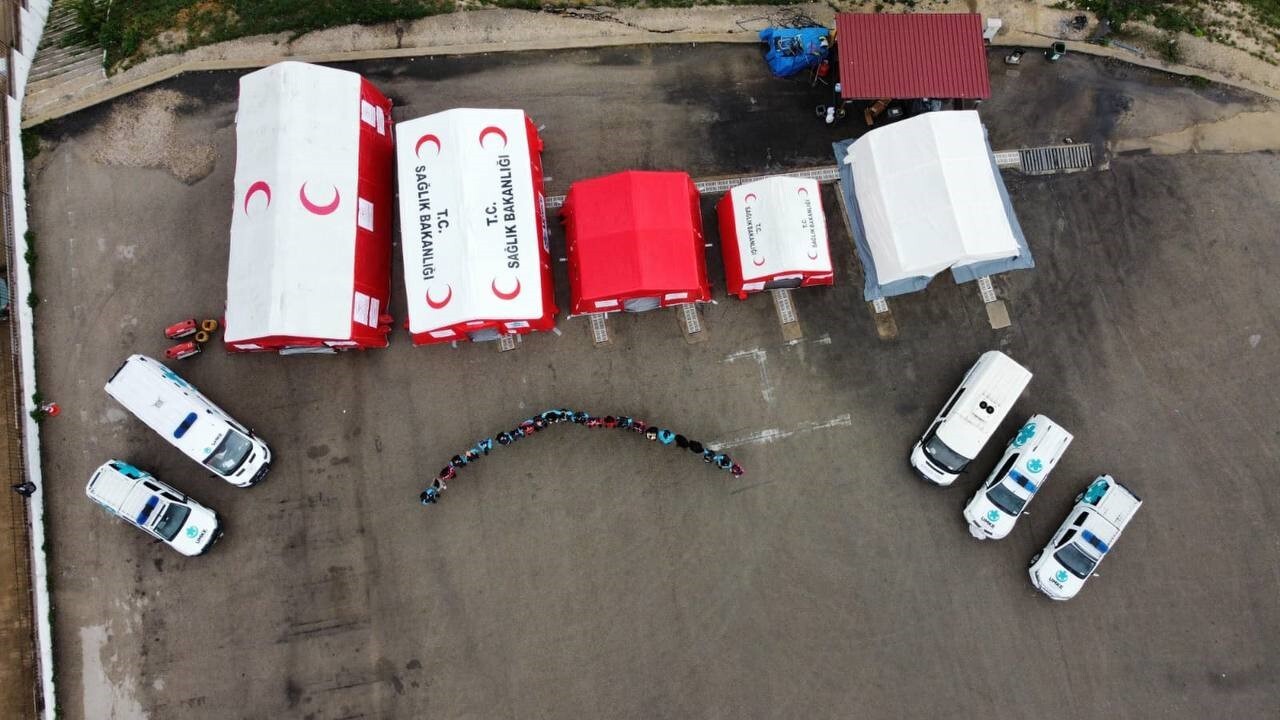 KARABÜK İL SAĞLIK MÜDÜRLÜĞÜ’NE BAĞLI ULUSAL MEDİKAL KURTARMA EKİBİ (UMKE), AFETLERE HAZIRLIK...