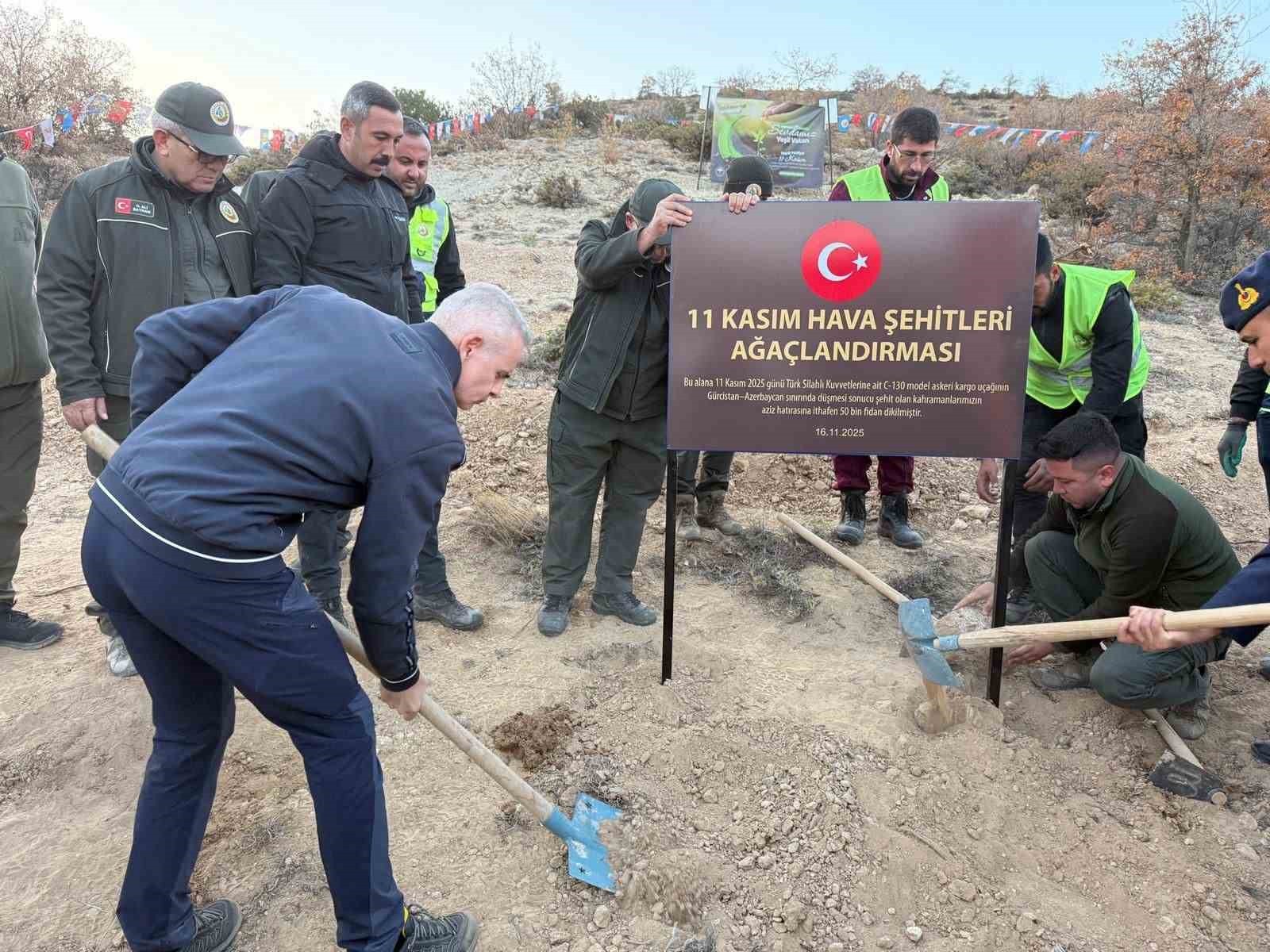 KARAMAN'DA AZERBAYCAN-GÜRCİSTAN SINIRINDA DÜŞEN ASKERİ KARGO UÇAĞINDA ŞEHİT OLAN ASKERLER İÇİN...