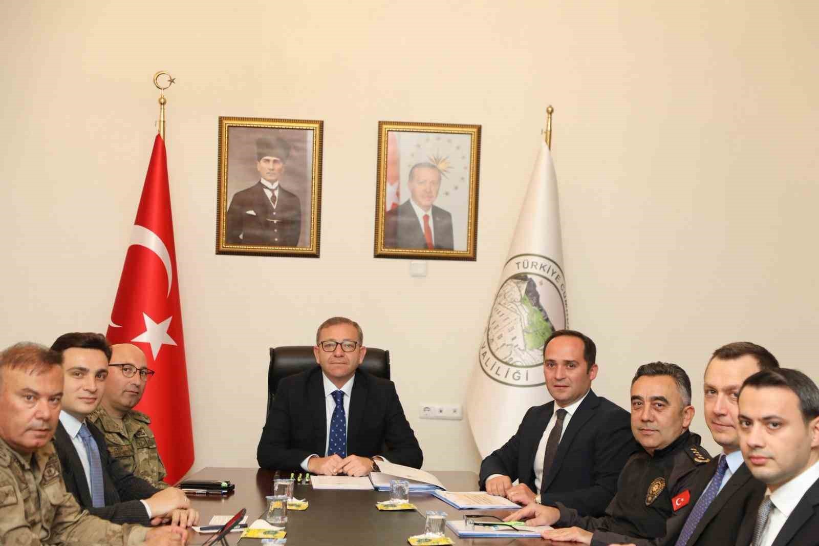 KARS’TA İL GÜVENLİK VE ASAYİŞ TOPLANTISI(KARS-İHA)