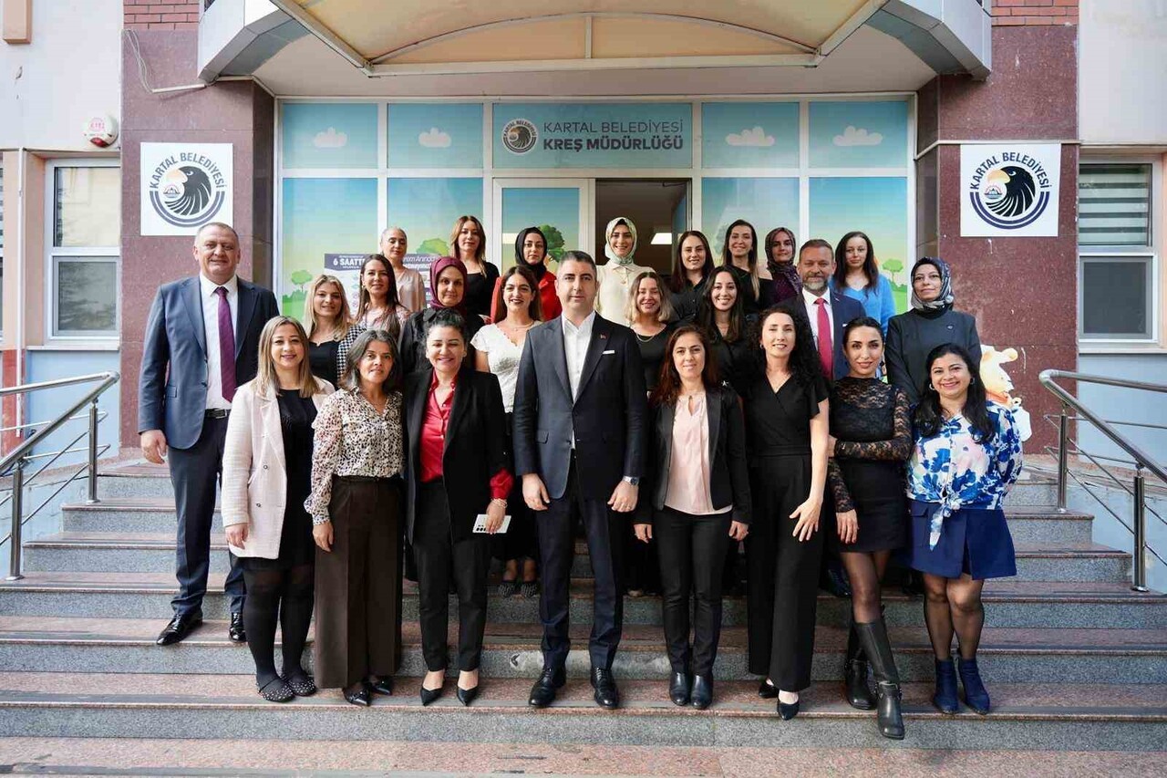 KARTAL'DA 24 KASIM ÖĞRETMENLER GÜNÜ, ATATÜRK ANITI'NDAKİ ÇELENK TÖRENİ VE SOĞANLIK KÜLTÜR...