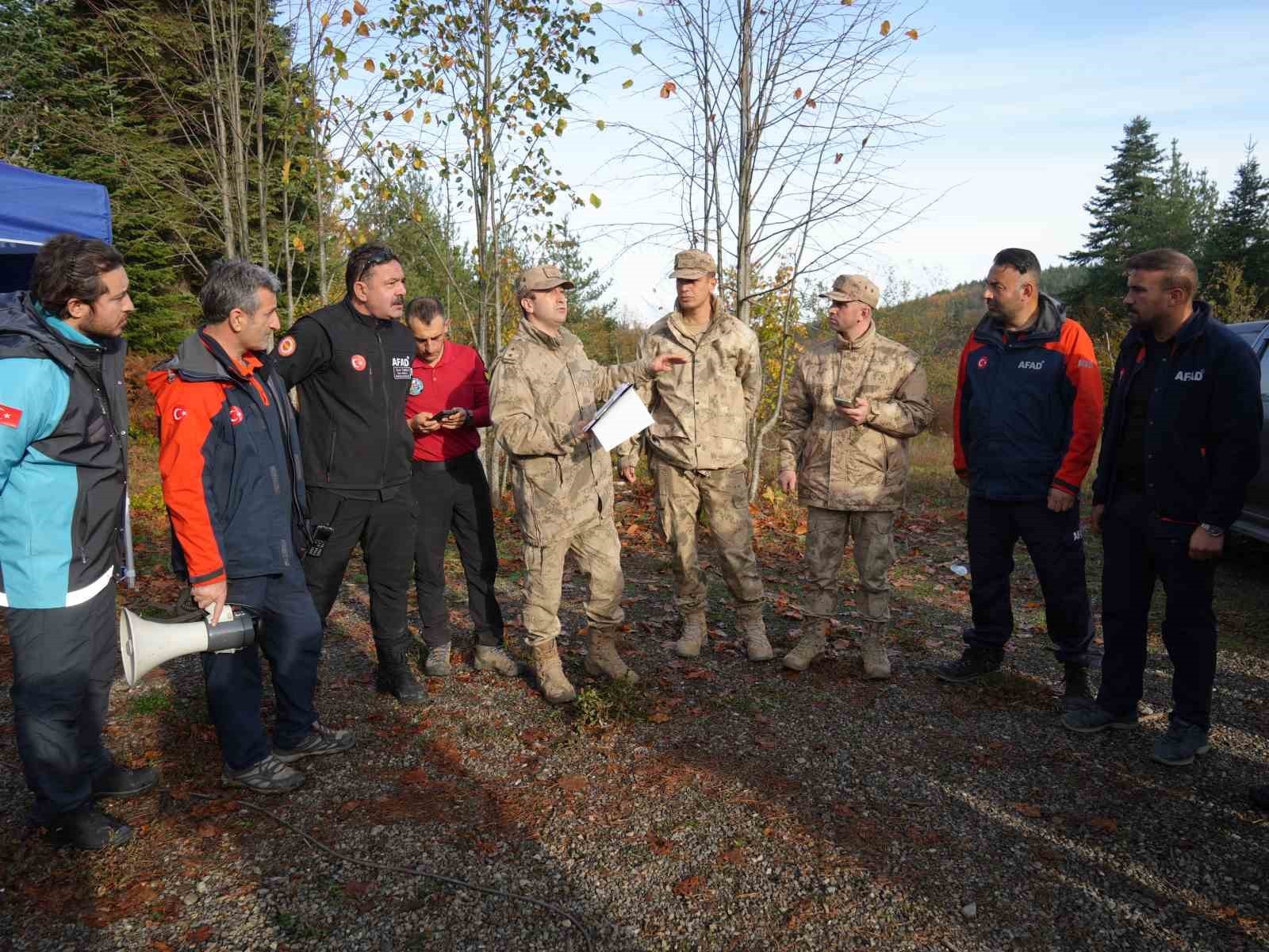 KASTAMONU'NUN BOZKURT İLÇESİNDE KAYBOLAN ANNE İLE 5 YAŞINDAKİ OĞLUNU ARAMA ÇALIŞMALARI BEŞİNCİ...