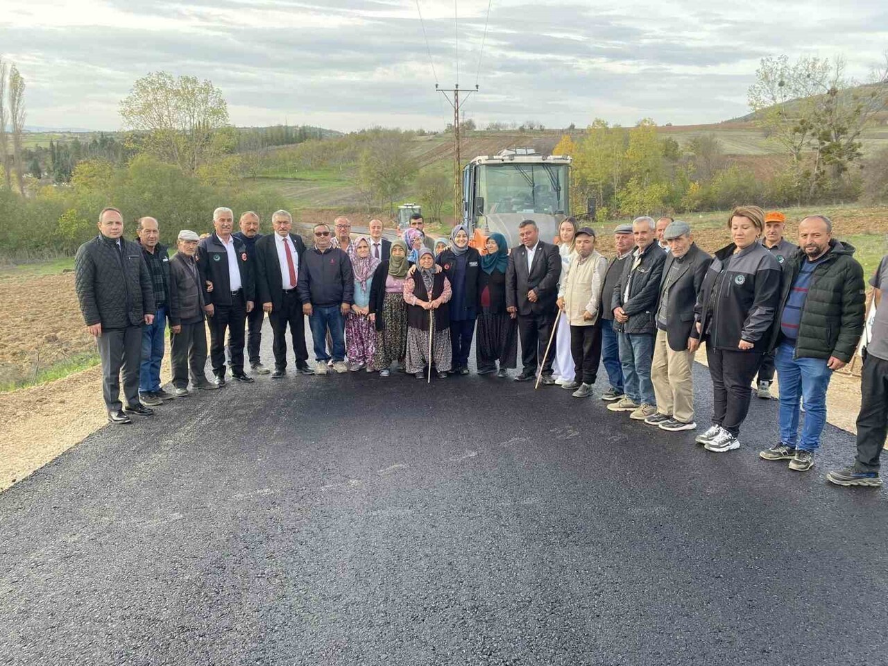 KAYMAKAM KILIÇ KÖYLERDEKİ ASFALT ÇALIŞMASINI İNCELEDİ