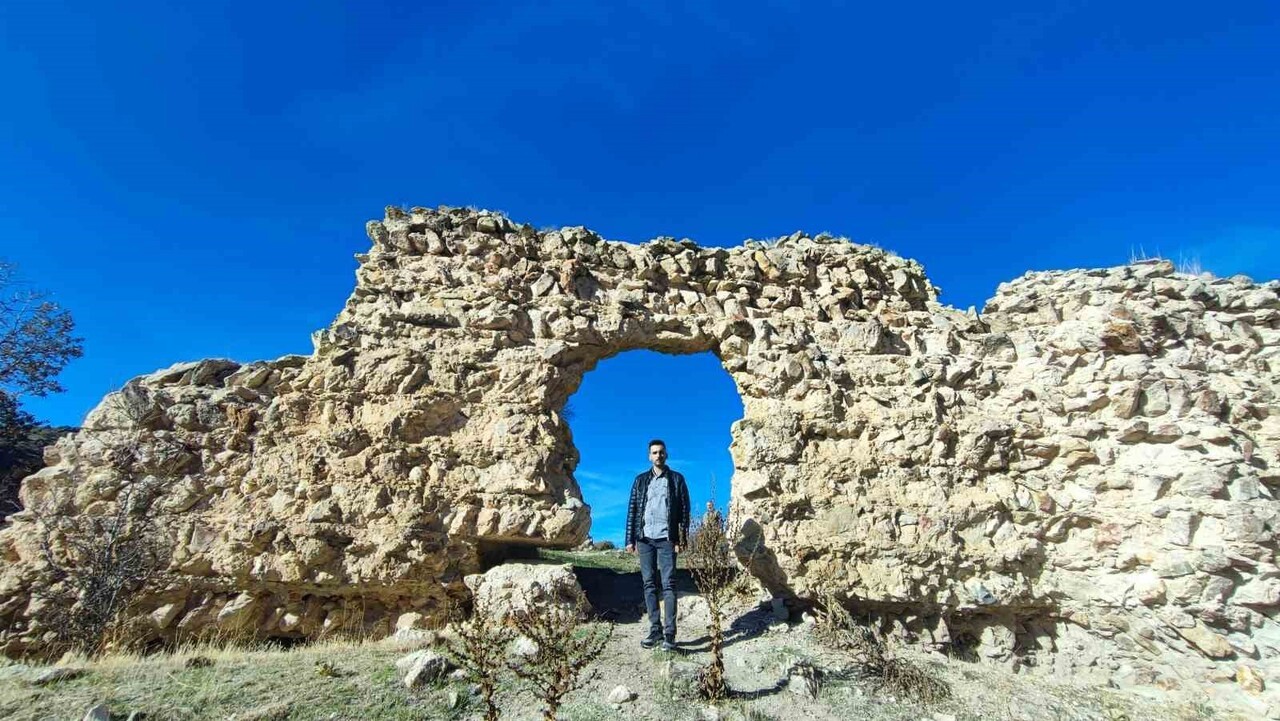 KAYSERİ'DEN İLÇEYE ZİYARETE GELEN ÖMER FARUK DELİKÜÇÜK