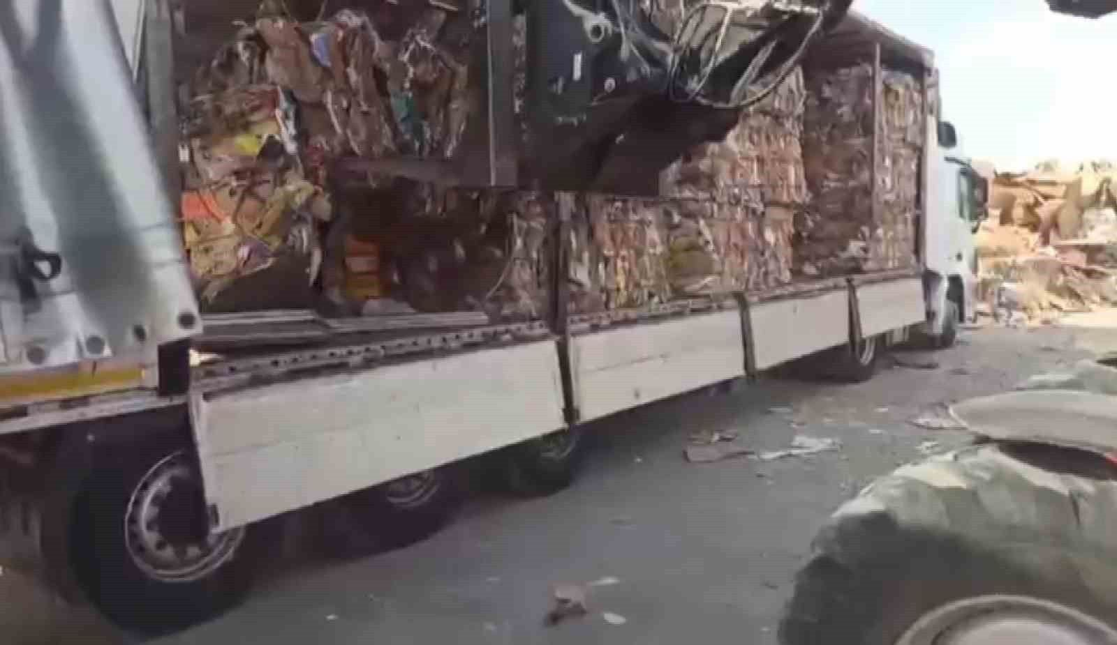 KAYSERİ’DE POLİS EKİPLERİ TARAFINDAN YAPILAN ÇALIŞMALARDA, 2 BİN PAKET KAÇAK SİGARA PİYASAYA...