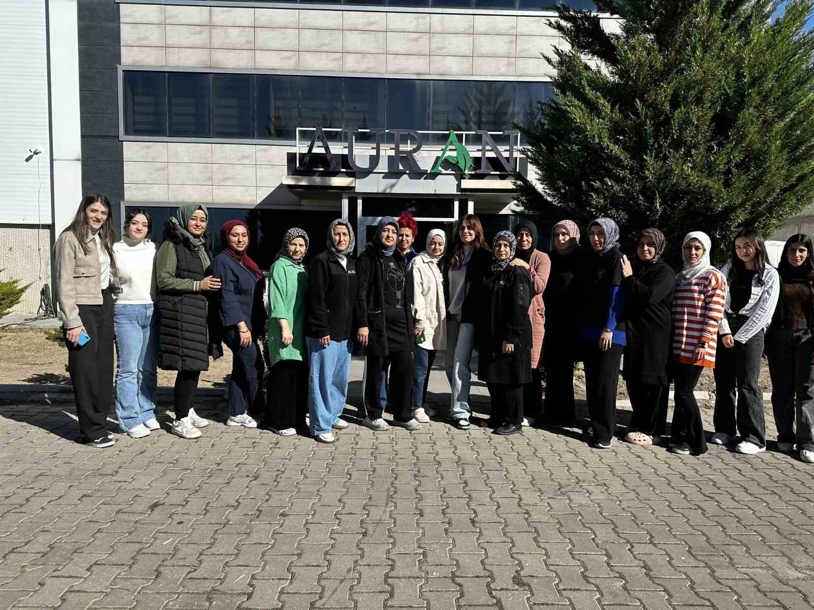 KAYSERİ MERKEZLİ AURAN KOZMETİK; KADIN İSTİHDAMINA VERDİĞİ ÖNEMLE KOZMETİK SEKTÖRÜNDE FARK...