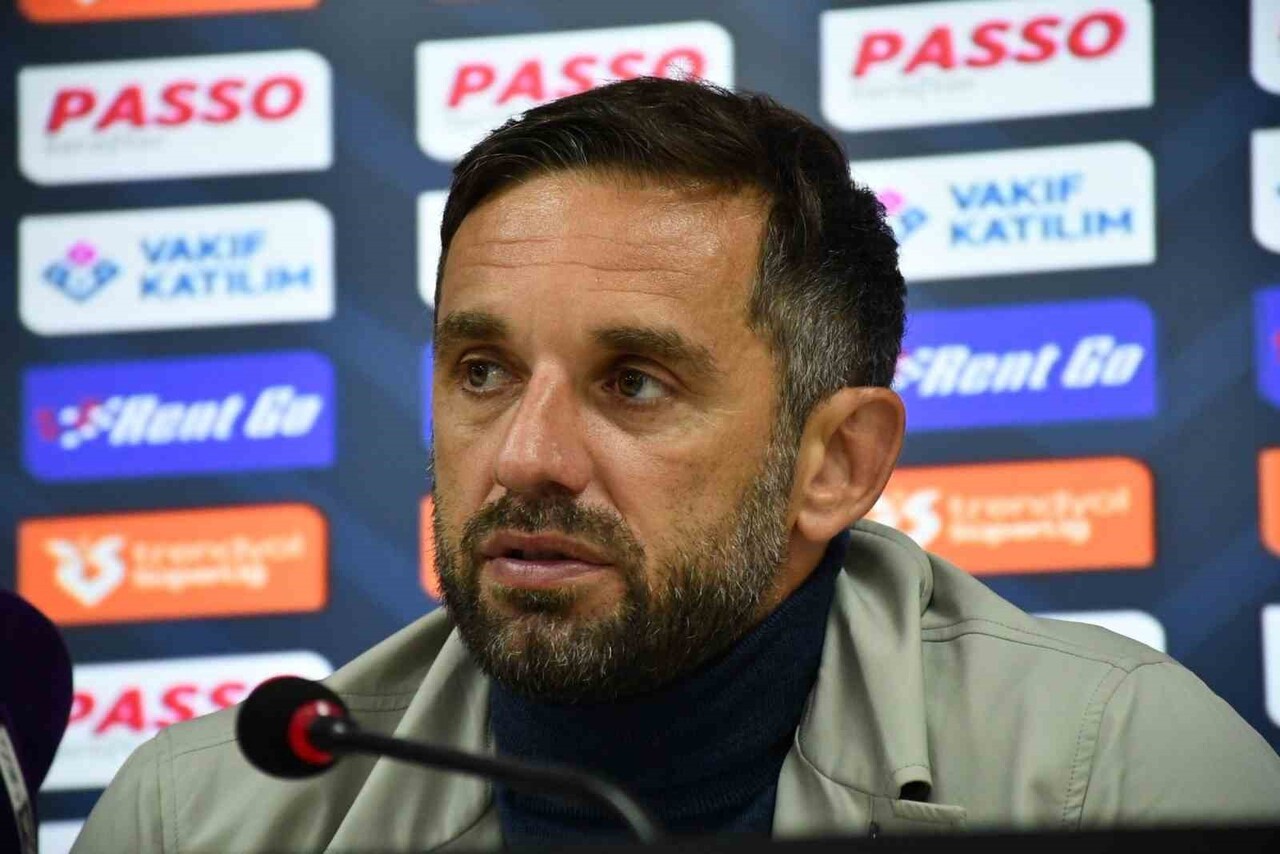 KAYSERİSPOR TEKNİK DİREKTÖRÜ RADOMİR DJALOVİC, GAZİANTEPSPOR’A 3-0 MAĞLUP OLDUKLARI MAÇ SONRASI...