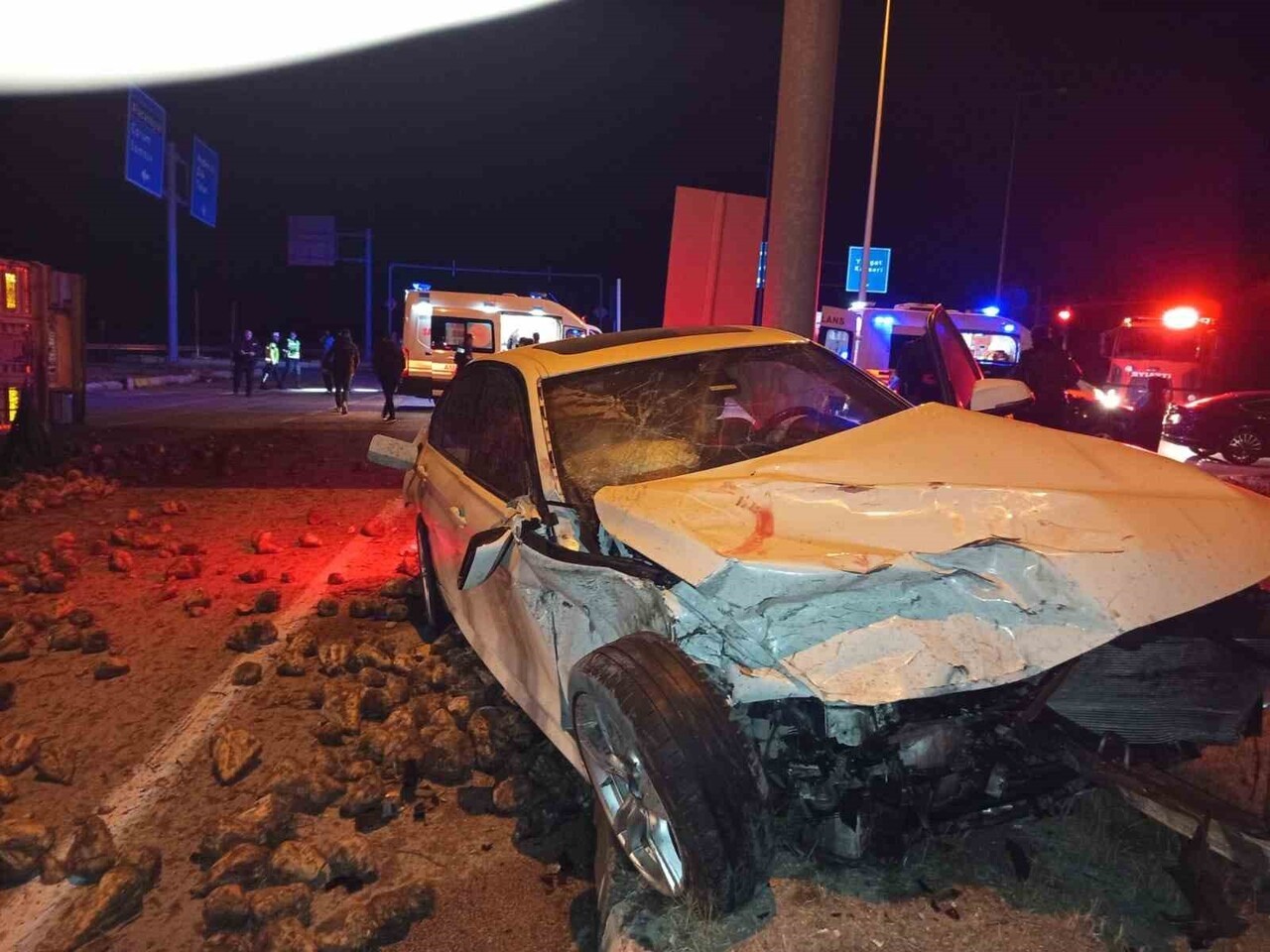 KAZANIN MEYDANA GELDİĞİ YERDEN ARAÇLARDAN GÖRÜNTÜ