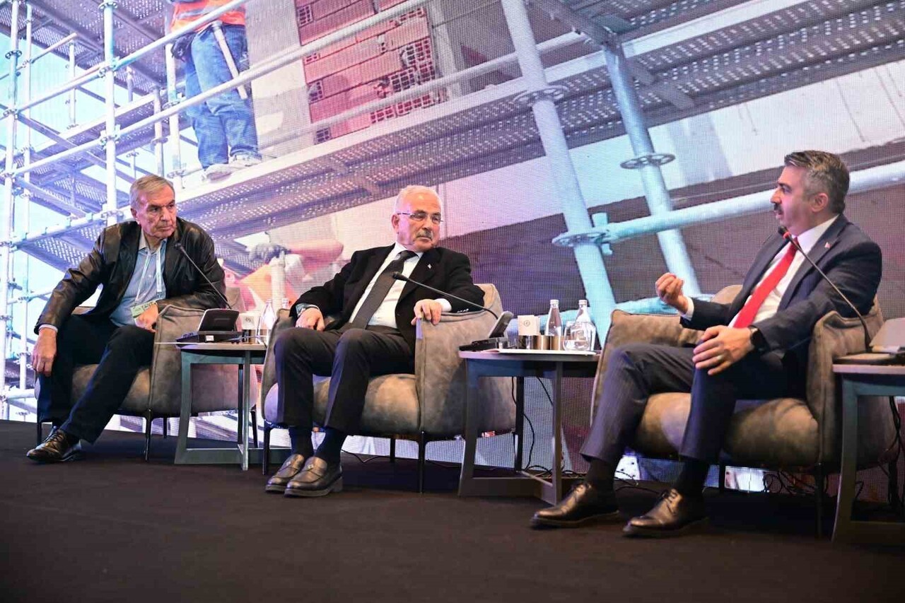 KENTSEL DÖNÜŞÜM VE ŞEHİRCİLİK VAKFI TARAFINDAN DÜZENLENEN ‘KENTFEST 2025’ PROGRAMINA KATILAN BURSA...