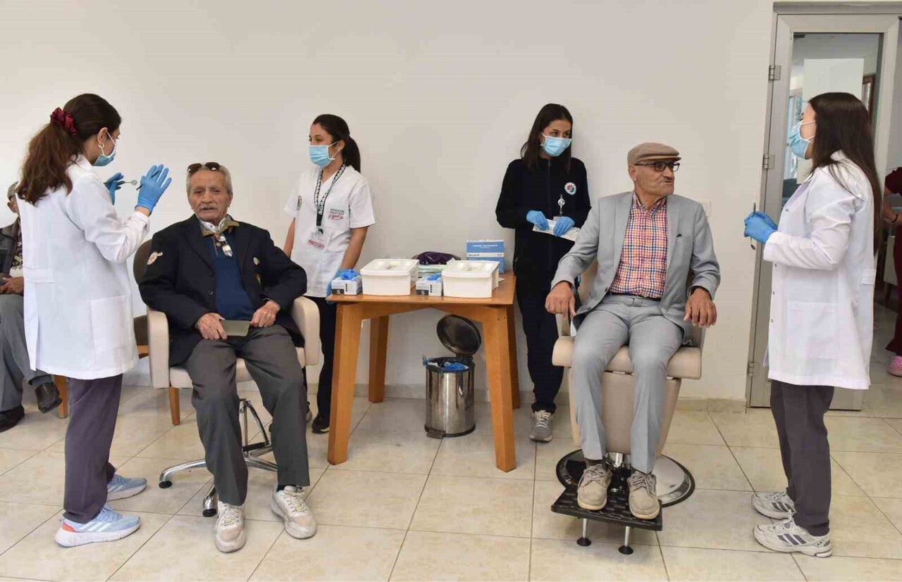 KEPEZ BELEDİYESİ SAĞLIK MERKEZİ,  TOPLUM AĞIZ VE DİŞ SAĞLIĞI HAFTASI KAPSAMINDA BELEDİYENİN ŞEFKAT...