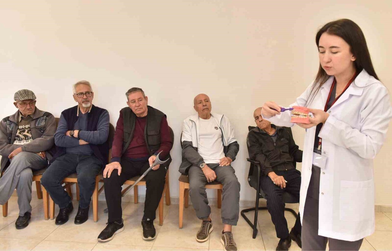 KEPEZ BELEDİYESİ SAĞLIK MERKEZİ,  TOPLUM AĞIZ VE DİŞ SAĞLIĞI HAFTASI KAPSAMINDA BELEDİYENİN ŞEFKAT...