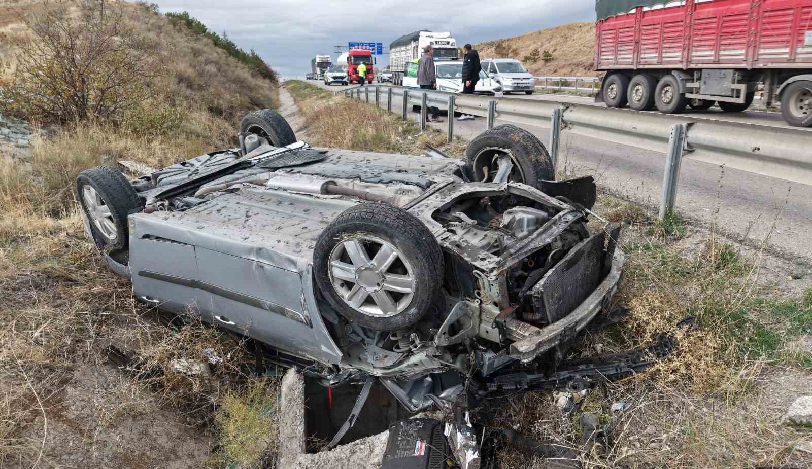 KIRIKKALE-ÇORUM D200 KARAYOLUNDA DÜN ÖĞLE SAATLERİNDE MEYDANA GELEN KAZADA, H.D. İDARESİNDEKİ 66...