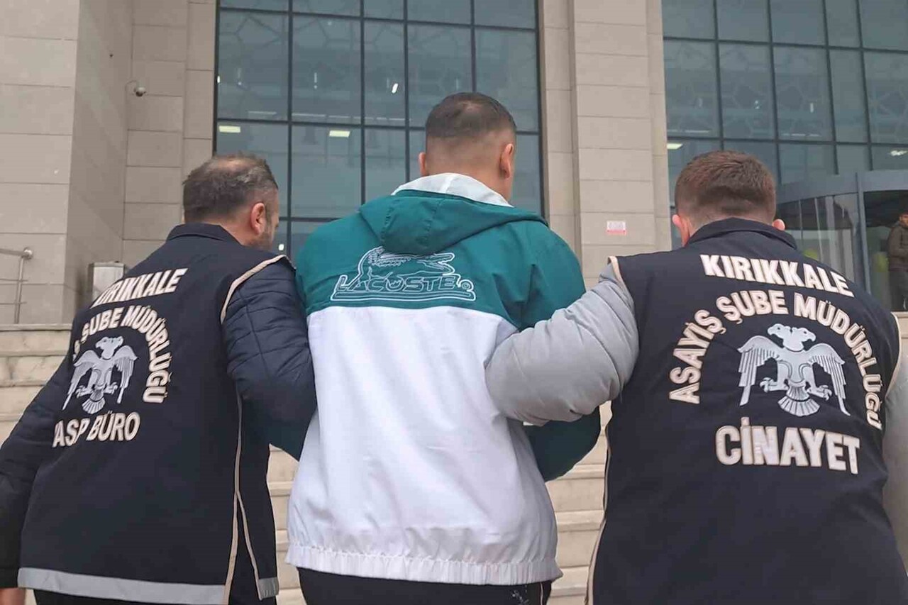 KIRIKKALE’DE BABA EVİNDE ÇIKAN TARTIŞMA SIRASINDA KARDEŞİ TARAFINDAN BIÇAKLANAN GÜVENLİK...