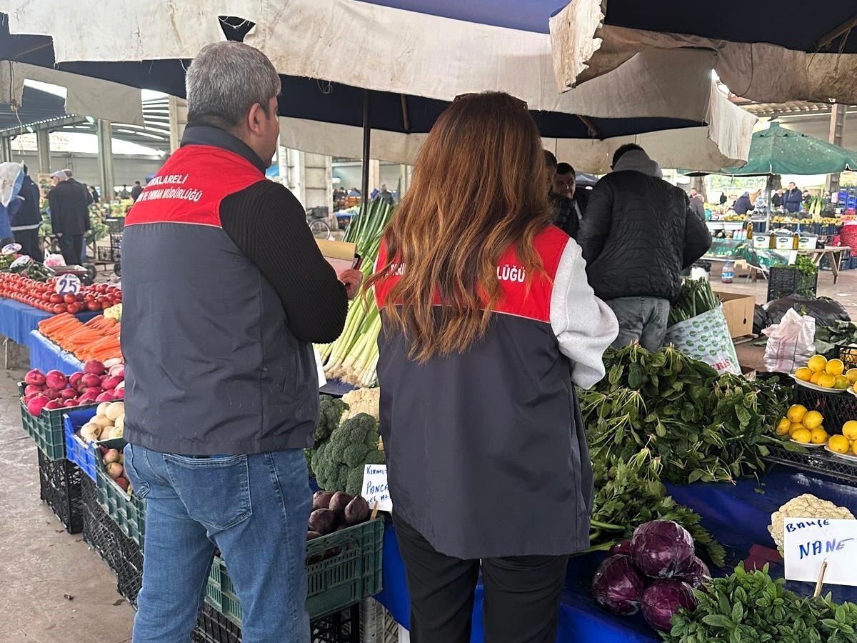 KIRKLARELİ'NİN LÜLEBURGAZ İLÇESİNDE SAHAYA İNEN İLÇE TARIM VE ORMAN MÜDÜRLÜĞÜ GIDA KONTROL...