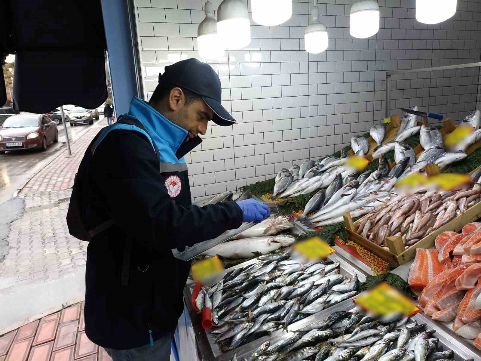 KIRKLARELİ TARIM VE ORMAN MÜDÜRLÜĞÜ EKİPLERİ  SU ÜRÜNLERİ SATAN İŞYERİNDE DENETİM...