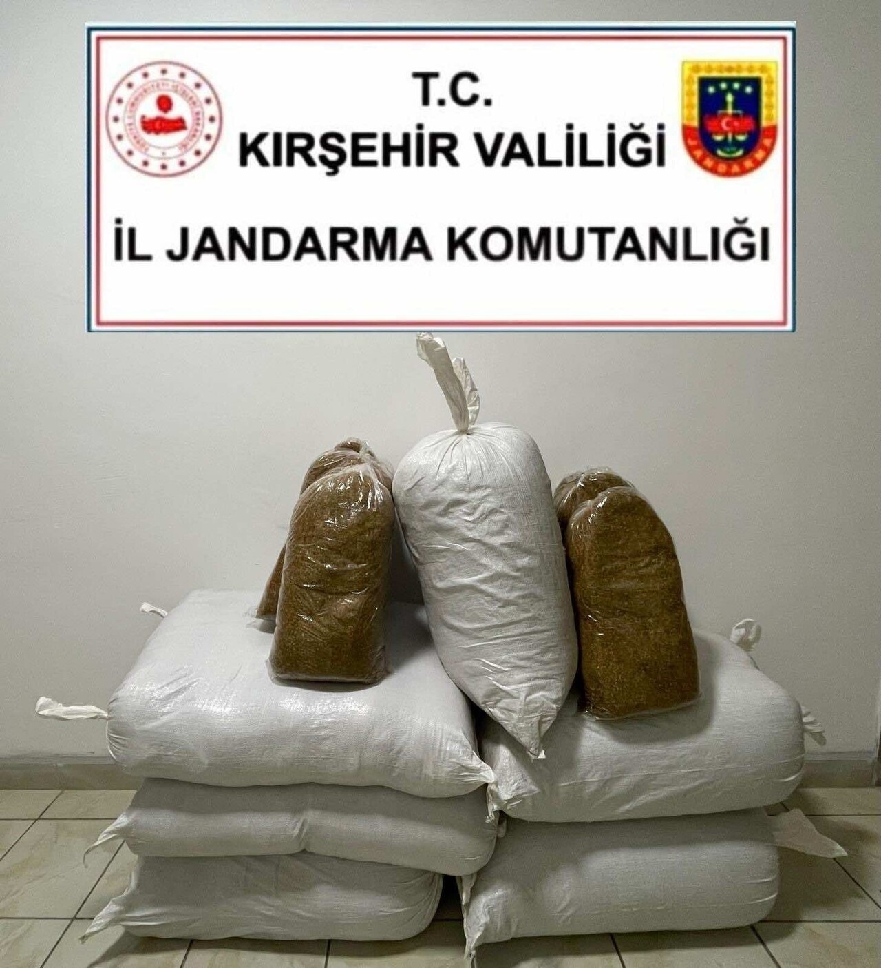 KIRŞEHİR İL JANDARMA KOMUTANLIĞI EKİPLERİNCE GERÇEKLEŞTİRİLEN OPERASYONDA 230 KİLOGRAM KAÇAK...