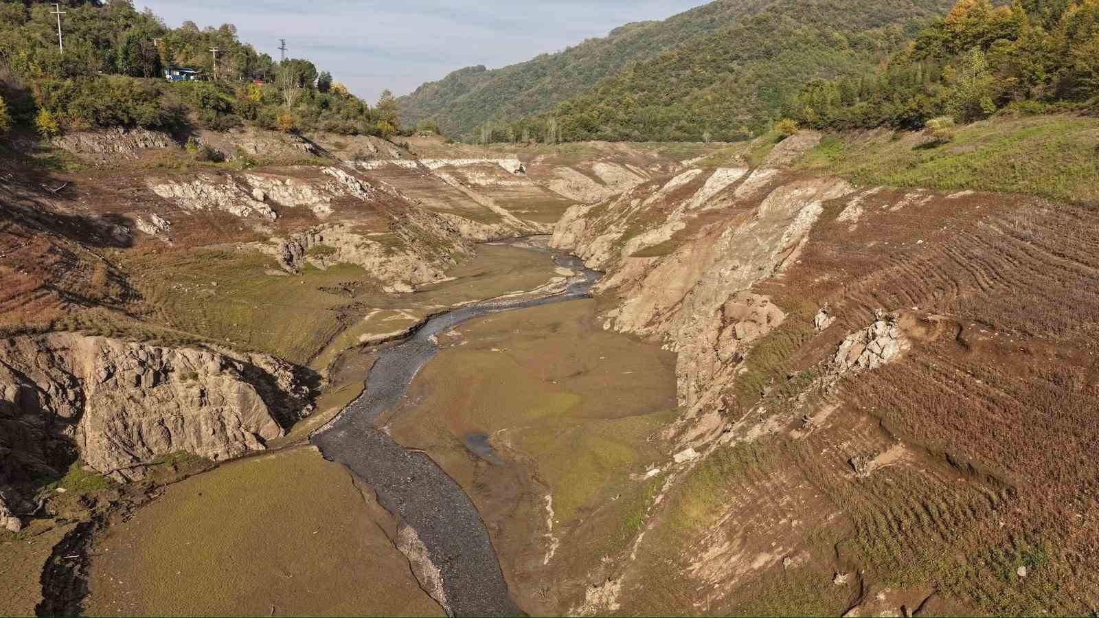 KOCAELİ'NİN İÇME SUYU İHTİYACININ ÖNEMLİ BİR BÖLÜMÜNÜ KARŞILAYAN YUVACIK BARAJI'NDA DOLULUK ORANI...