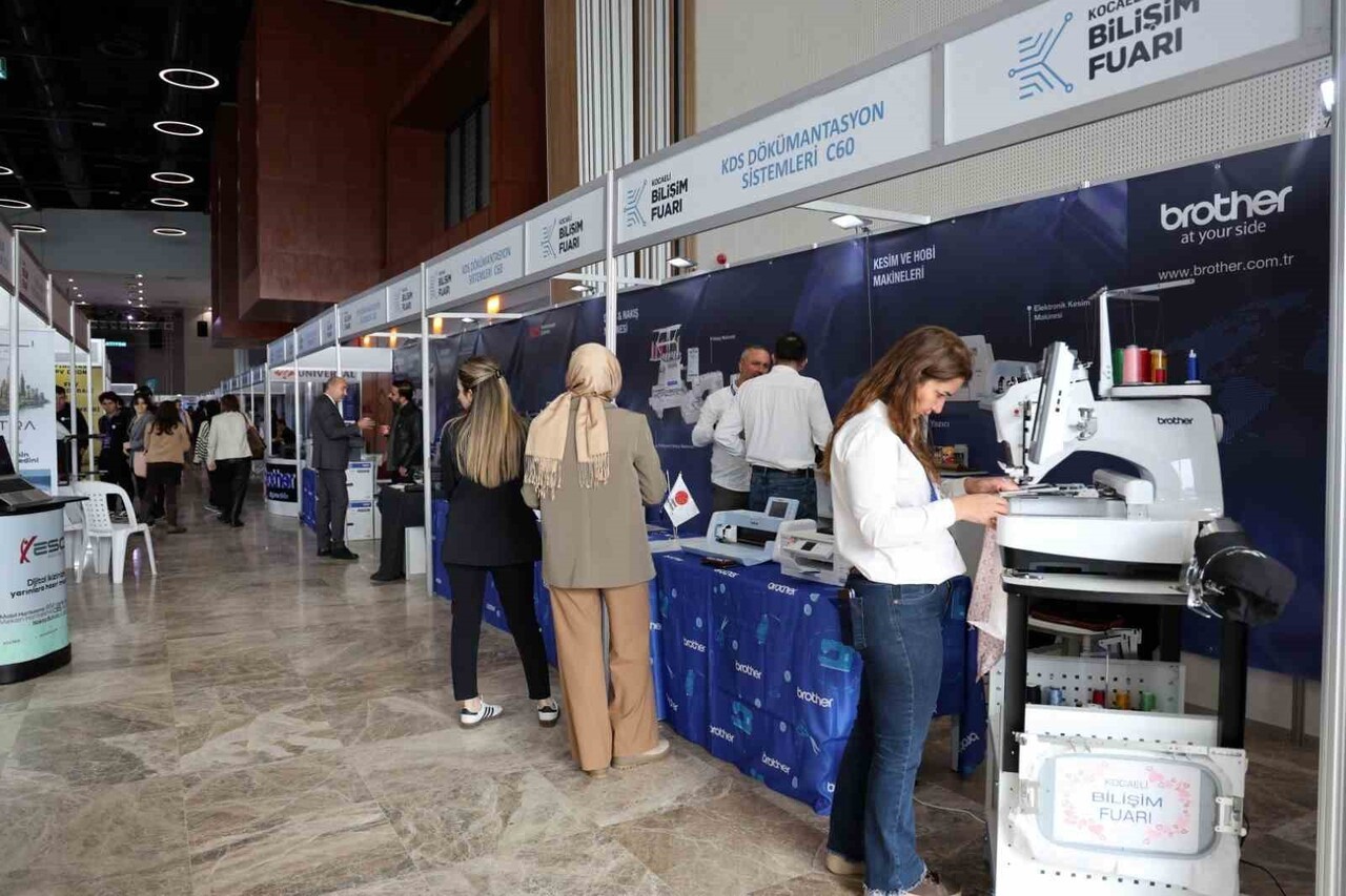 KOCAELİ’DE DÜZENLENEN BİLİŞİM FUARINDA TEKNOLOJİ MERAKLILARI İLE GİRİŞİMCİLER BULUŞTU; FİRMALAR EN...