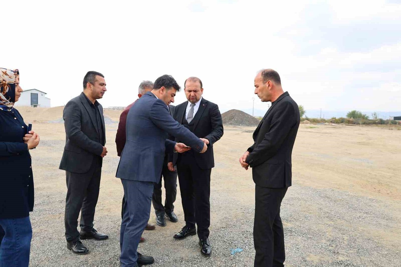 KOÇARLI İLÇE DEVLET HASTANESİ’NİN GEÇİCİ HİZMET VERECEĞİ ALANDA YAPILAN İNCELEMELERDE, TAŞINMA...