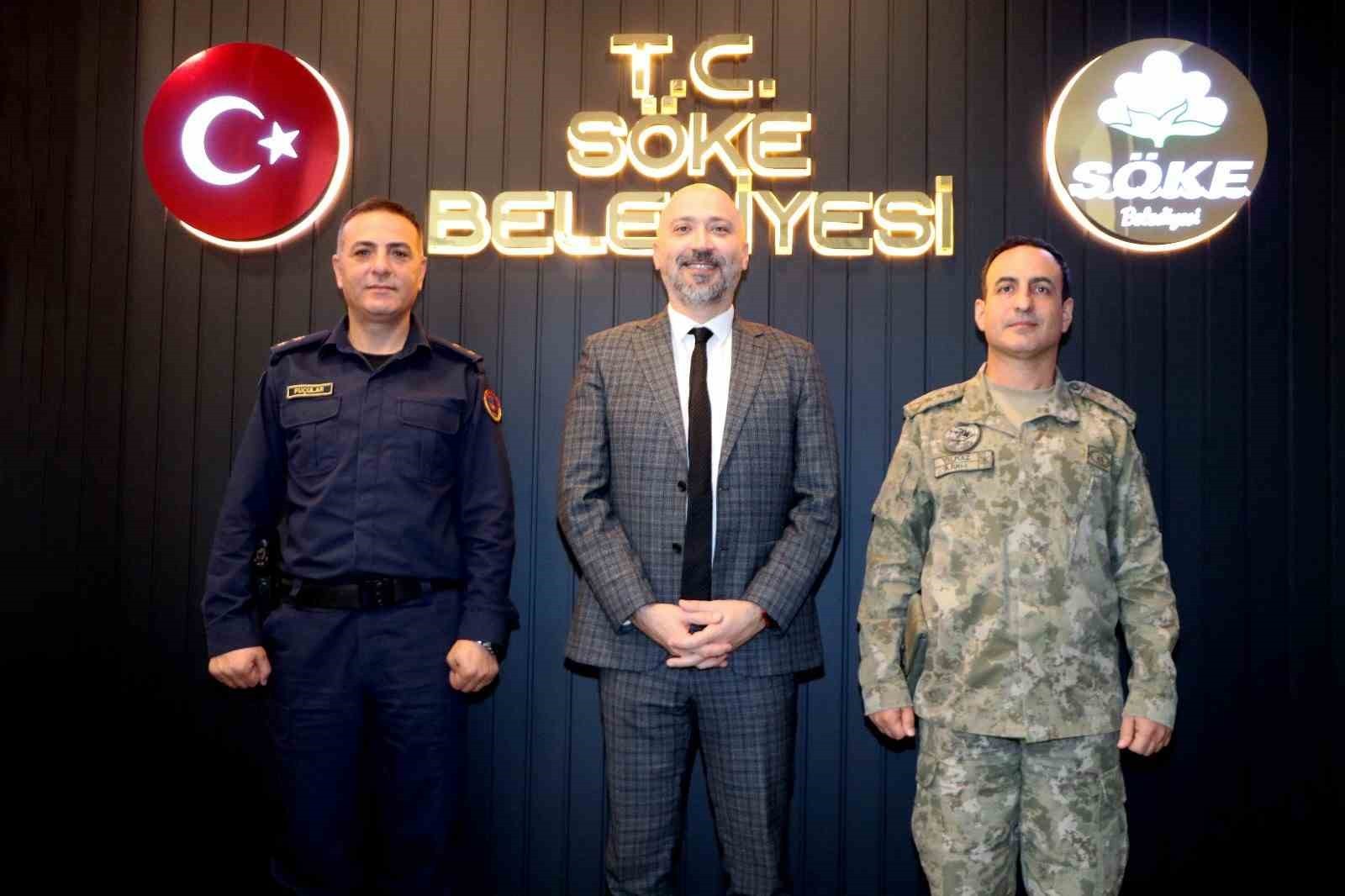 KOMUTANLARDAN BAŞKAN ARIKAN'A ZİYARET