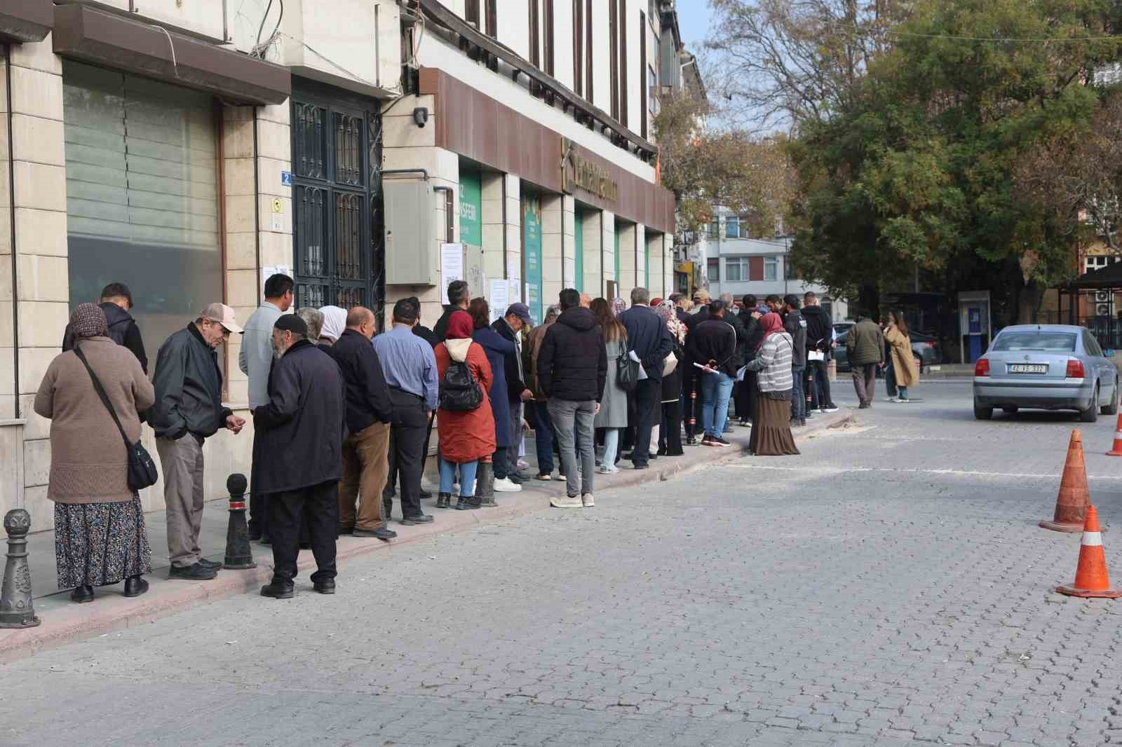 KONYA’DA 'YÜZYILIN KONUT PROJESİ'NE BAŞVURULARIN İKİNCİ AŞAMASININ BAŞLAMASIYLA BİRLİKTE BUGÜN...
