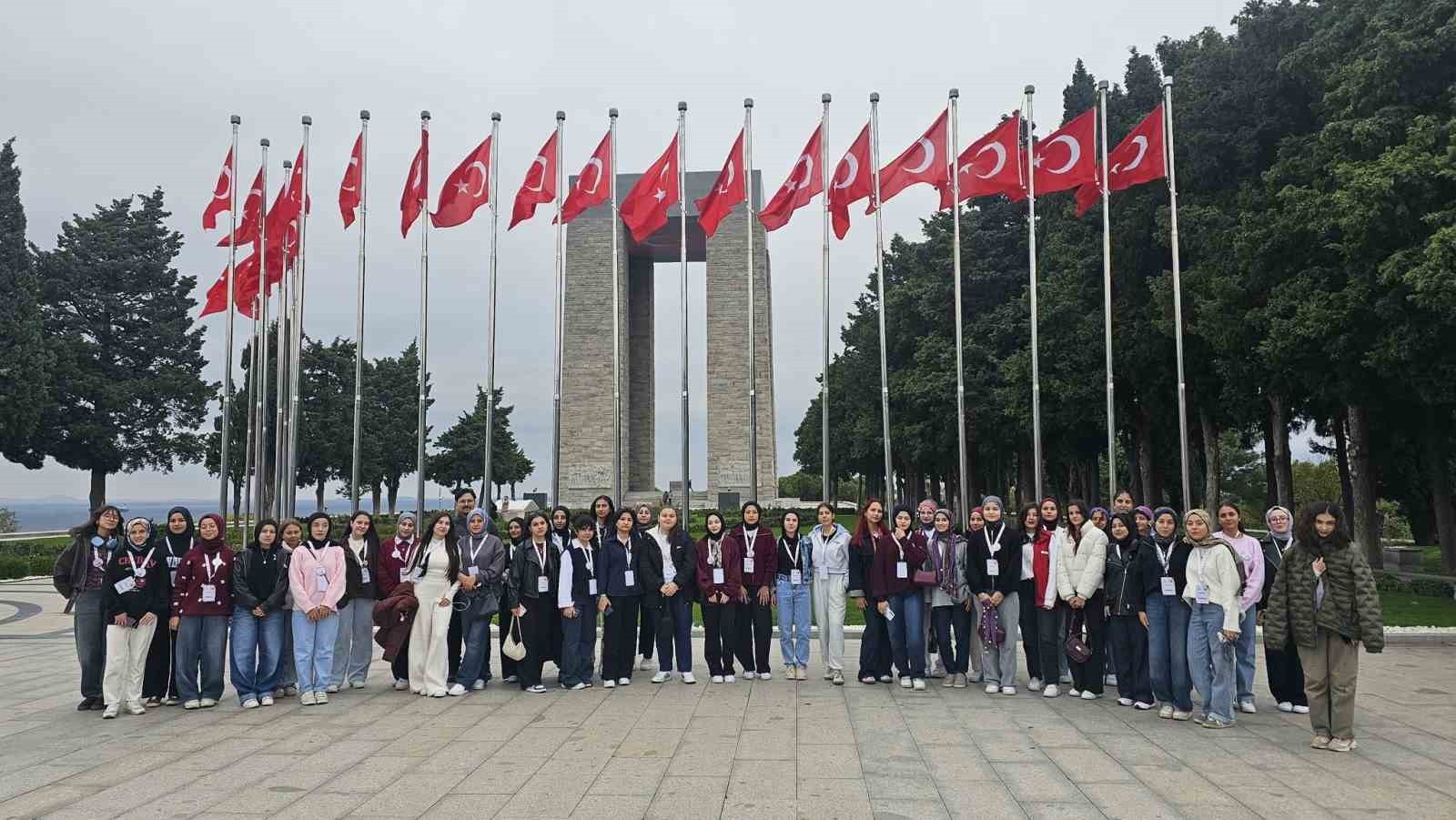 KONYA’NIN BOZKIR İLÇE GENÇLİK MERKEZİ, HER YAŞTAN ÖĞRENCİNİN SOSYAL, KÜLTÜREL VE KİŞİSEL...