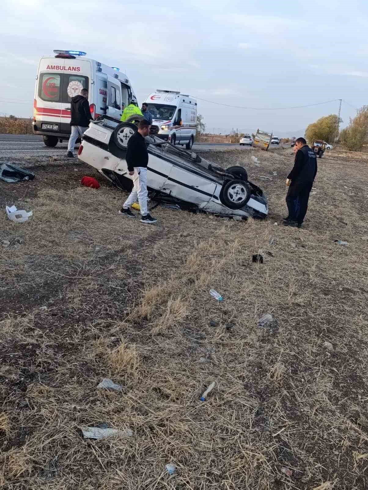 KONYA’NIN HÜYÜK İLÇESİNDE MEYDANA GELEN TRAFİK KAZASINDA 1’İ AĞIR 5 KİŞİ YARALANDI.