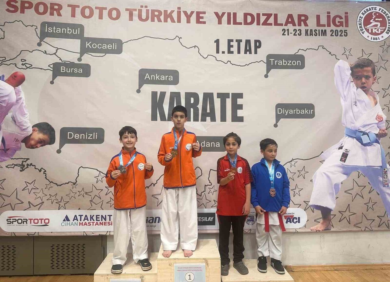 KÖRFEZ GENÇLERBİRLİĞİ SPOR KULÜBÜ, 16 SPORCU İLE KATILDIĞI YILDIZLAR KARATE LİGİ'NİN DARICA'DA...