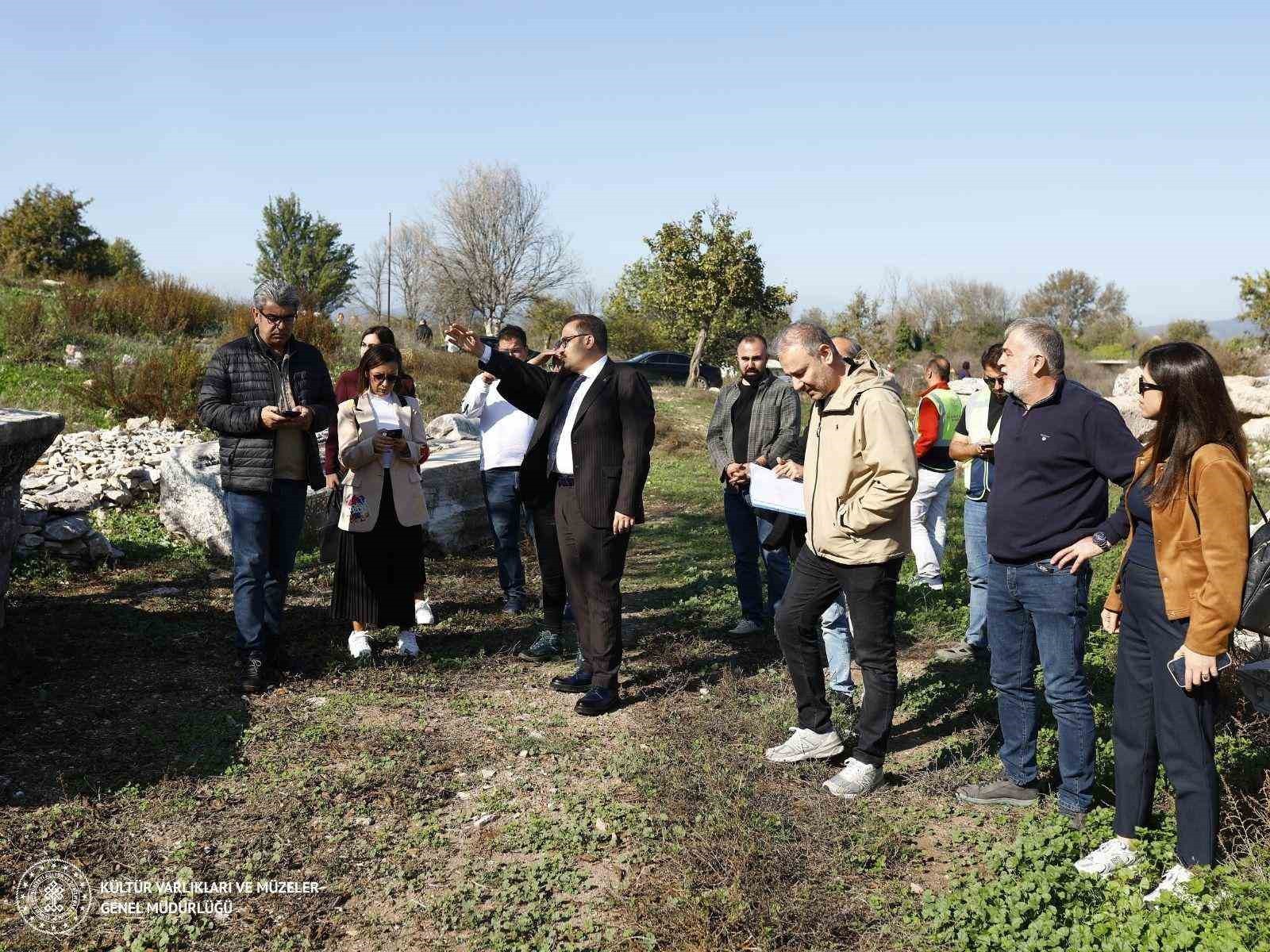 KÜLTÜR VARLIKLARI VE MÜZELER GENEL MÜDÜRÜ BİROL İNCECİKOZ DENİZLİ’DE HİERAPOLİS VE LOADİKYA ANTİK...