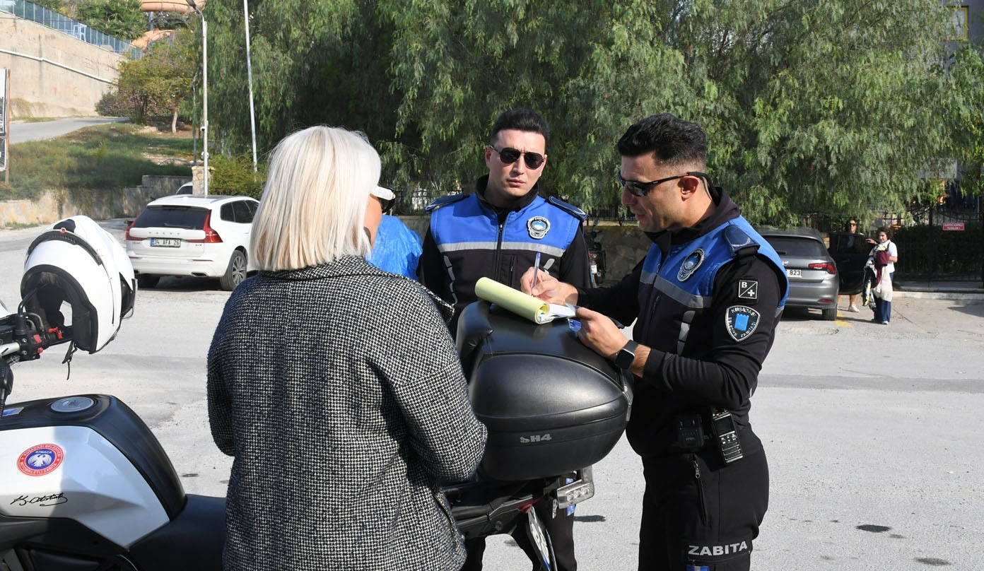 KUŞADASI BELEDİYESİ’NDEN ‘ÇÖP ÇIKARMA’ SAATLERİNE SIKI DENETİM