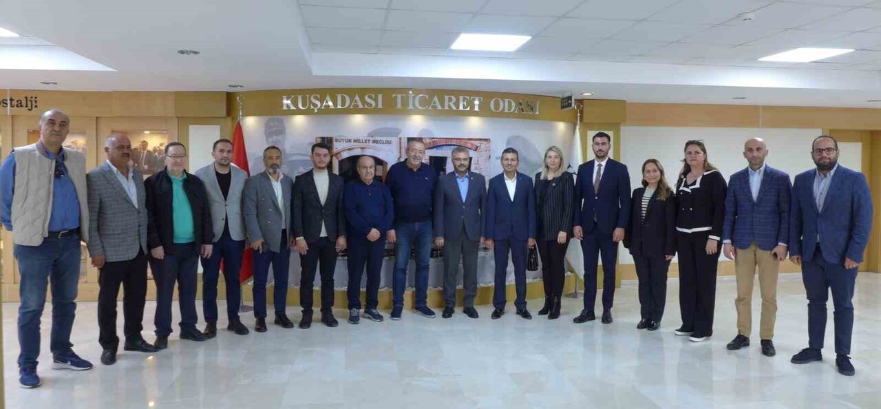 KUŞADASI TİCARET ODASI YÖNETİM KURULU BAŞKANI SERDAR AKDOĞAN VE YÖNETİMİ KENDİLERİNE ZİYARETE...