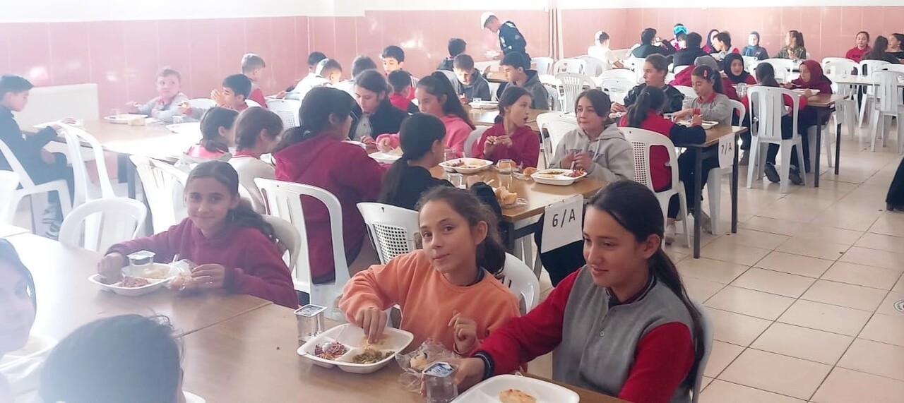 KÜTAHYA'DA TAŞIMALI EĞİTİM KAPSAMINDA ÖĞRENİM GÖREN ÖĞRENCİLERİN SAĞLIKLI, GÜVENLİ VE DENGELİ...