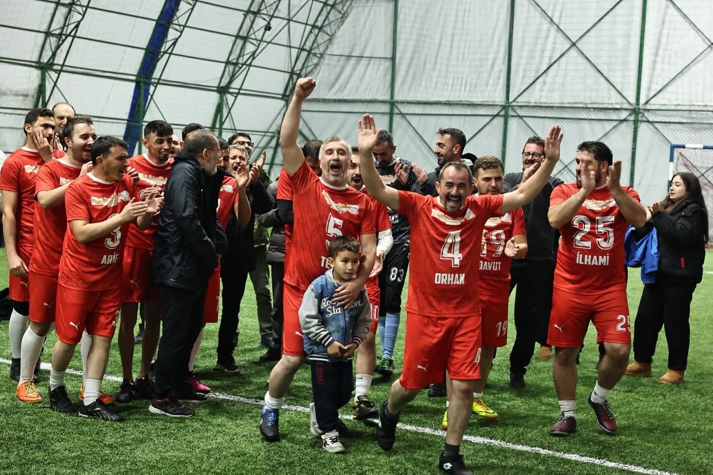 KÜTAHYA BELEDİYESİ BİRİMLER ARASI FUTBOL TURNUVASI SONA ERDİ: ŞAMPİYON MAKİNE İKMAL BAKIM VE...