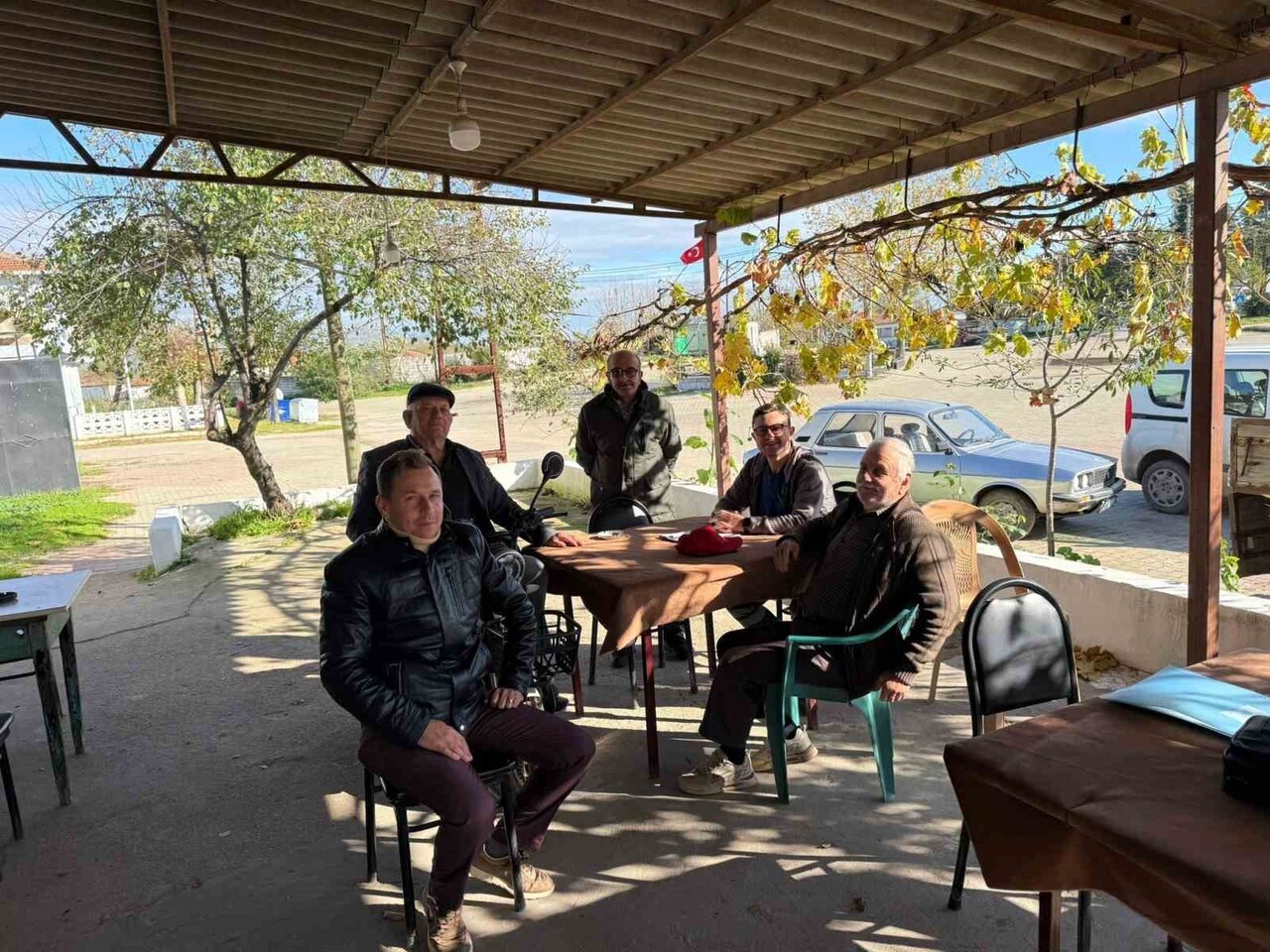 LÜLEBURGAZ İLÇE TARIM VE ORMAN MÜDÜRLÜĞÜ TEKNİK EKİPLERİ, İLÇEYE BAĞLI KÖYLERDEKİ ÇİFTÇİYE YÖNELİK...