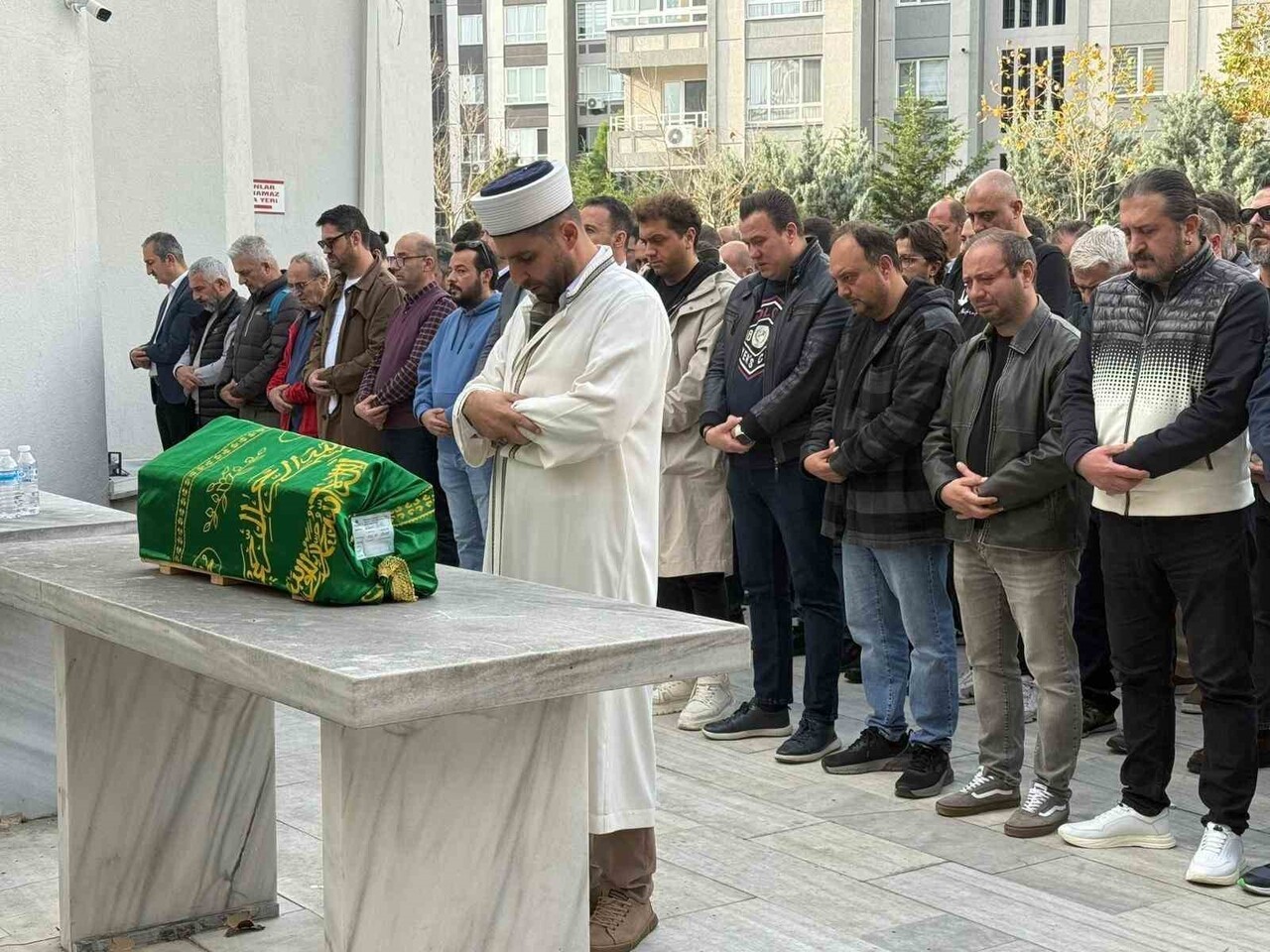MAKAS ATAN ALKOLLÜ SÜRÜCÜNÜN ÖLÜMÜNE NEDEN OLDUĞU BEBEK SON YOLCULUĞUNA UĞURLANDI