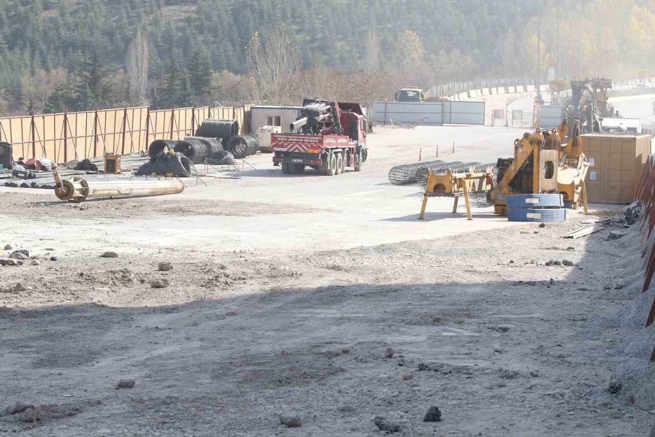 MAMAK METROSU TEMEL ATMA TÖRENİ 13 HAZİRAN'DA YAPILMIŞTI ANCAK ARADAN GEÇEN 5 AYA RAĞMEN...