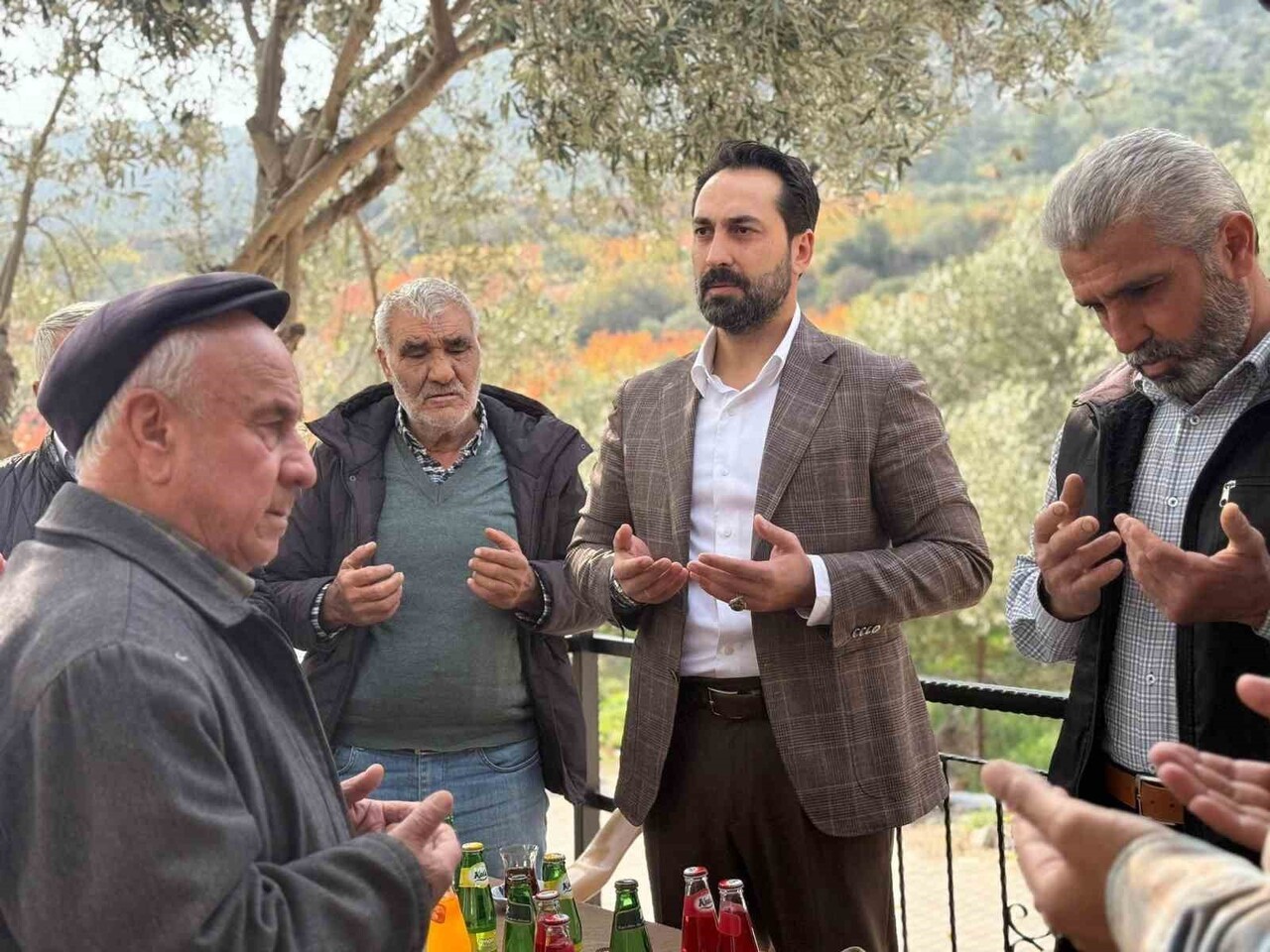 MANİSA'DA KATILDIĞI BİR HAYIR PROGRAMINDA VATANDAŞLARIN "ERKEN SEÇİM Mİ VAR?" SORUSUNA AÇIKLIK...