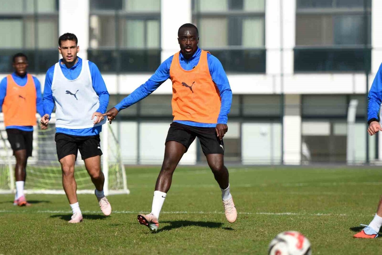 MANİSA FUTBOL KULÜBÜ, TRENDYOL 1. LİG'İN 15. HAFTASINDA DEPLASMANDA OYNAYACAĞI ATKO GRUP...
