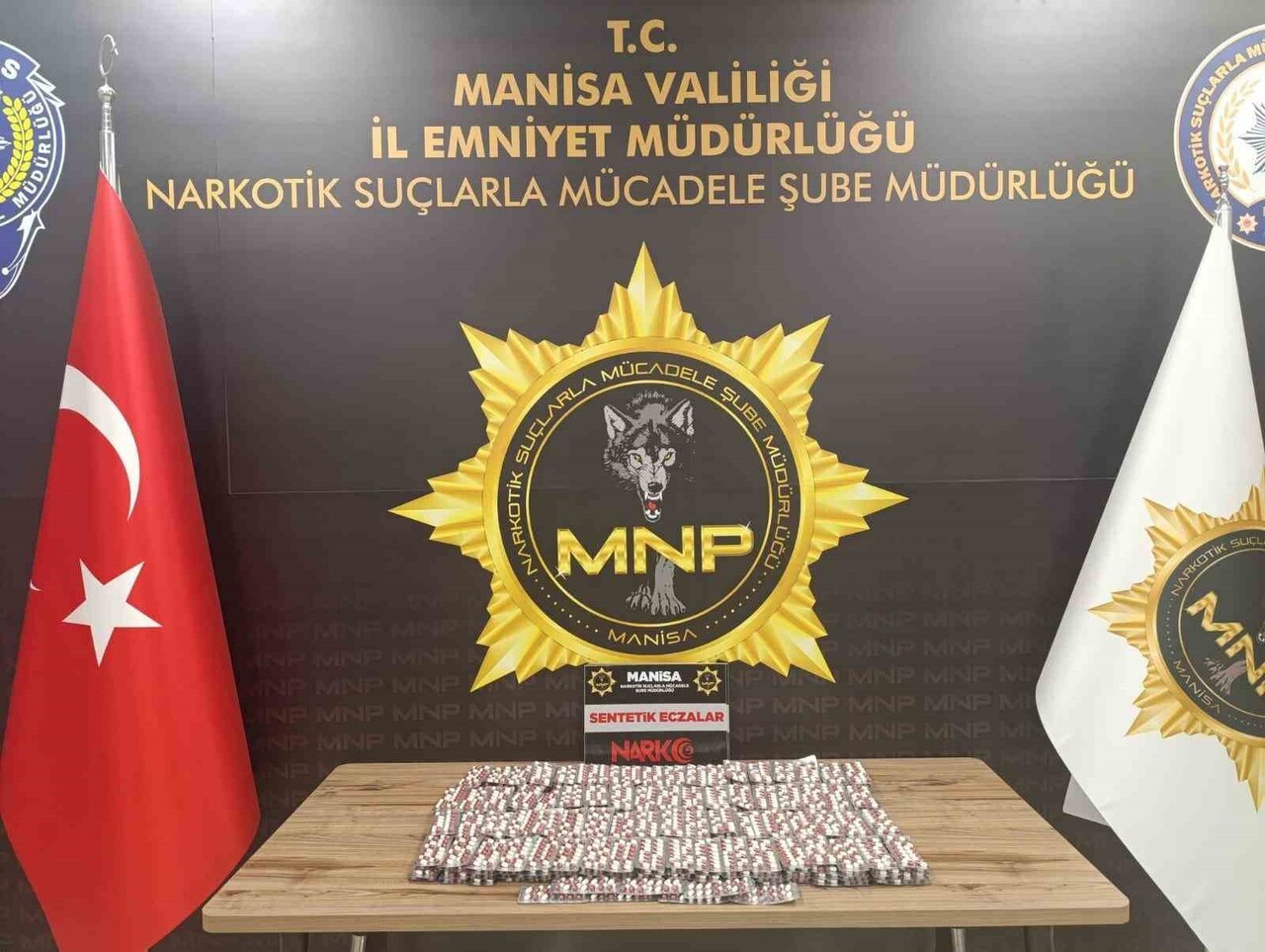 MANİSA İL EMNİYET MÜDÜRLÜĞÜ NARKOTİK SUÇLARLA MÜCADELE ŞUBE MÜDÜRLÜĞÜ EKİPLERİ TARAFINDAN...