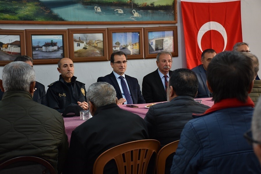 MANİSA’NIN SALİHLİ İLÇE KAYMAKAMI ALİ GÜLDOĞAN, "VATANDAŞLARLA BULUŞMA PROGRAMI" KAPSAMINDA KELİ...