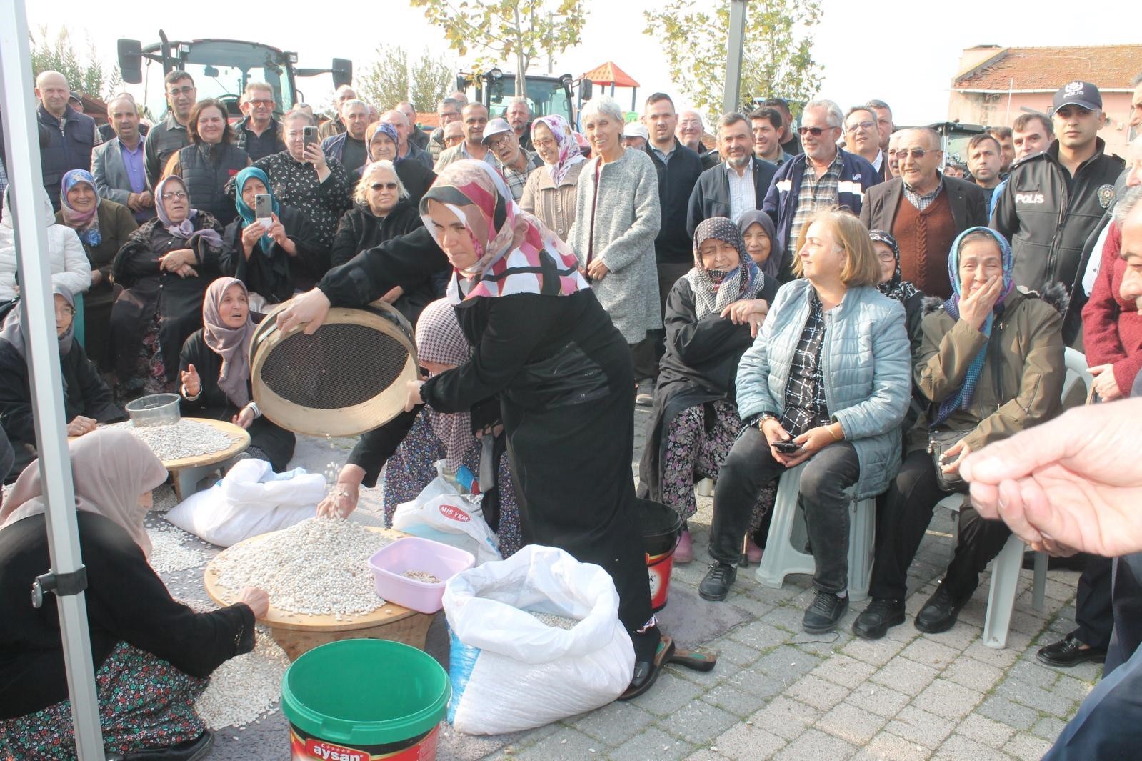 MANYAS KÜLTÜR VE TURİZM DERNEĞİ' NİN DÜZENLEDİĞİ 1. KAZAK FASULYESİ HASAT FESTİVALİ KIRSAL KOCAGÖL...