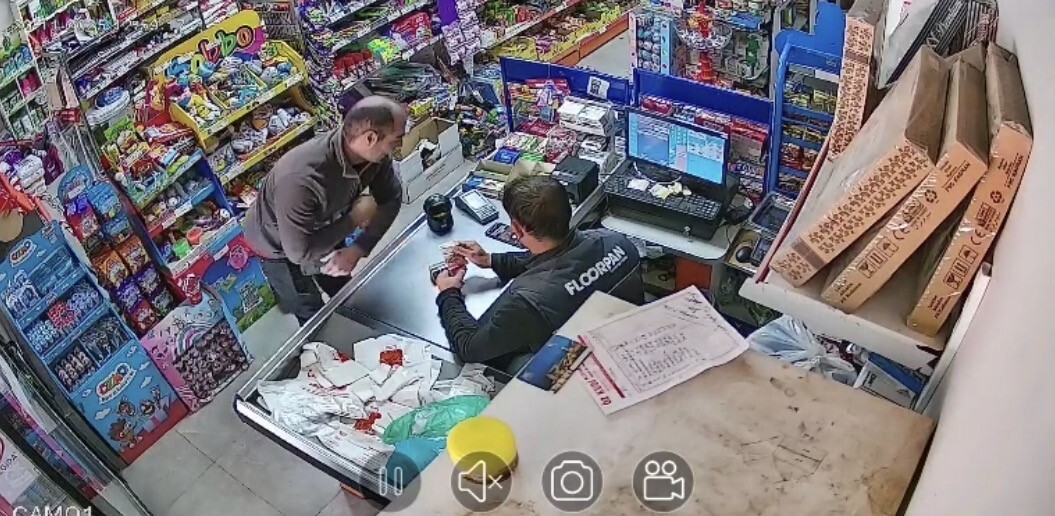 MARDİN’İN KIZILTEPE İLÇESİNDE EVDE ÖLÜ BULUNAN KAYA AİLESİNDEN BABA MEHMET KAYA’NIN, OLAYDAN BİR...