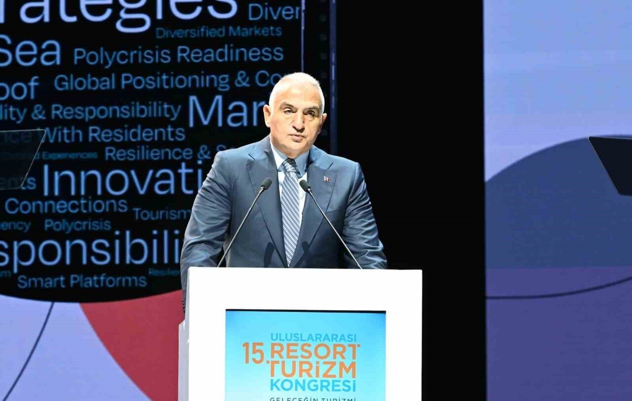 MEHMET NURİ ERSOY KONUŞMA YAPTI