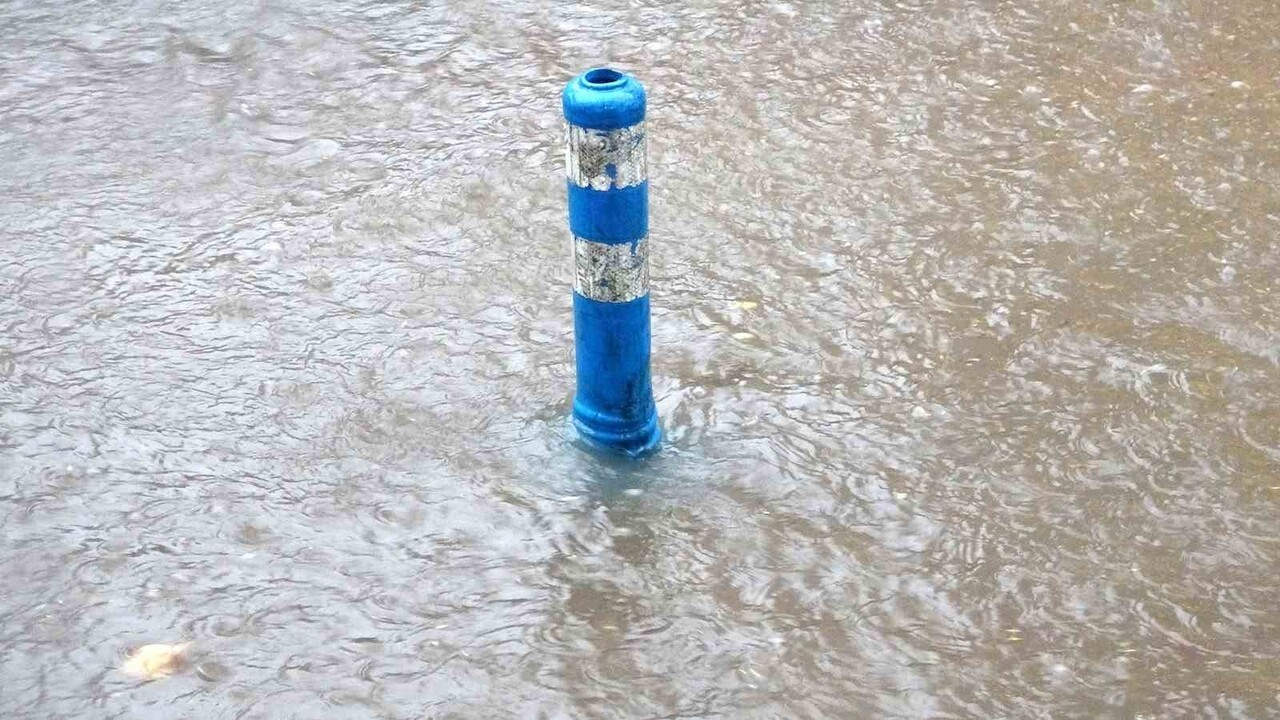 MENTEŞE’DE ŞİDDETLİ YAĞMUR VE DOLU ETKİLİ OLUYOR