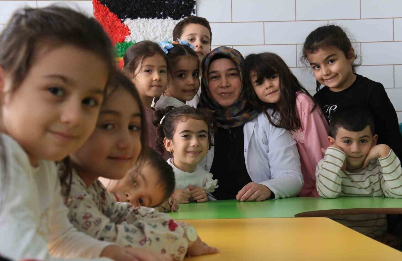 MERSİN'İN ERDEMLİ İLÇESİNDE 3 ÇOCUK ANNESİ 45 YAŞINDAKİ HABİBE TEKELİ, EŞİYLE HAYVANCILIKLA...