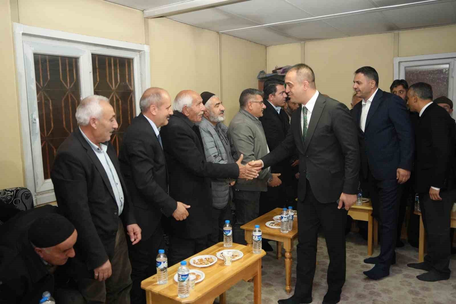 MHP İL BAŞKANI ADEM YURDAGÜL, İL YÖNETİCİLERİ, PALANDÖKEN İLÇE BAŞKANI ABDULLAH KARAOĞLU, İLÇE...