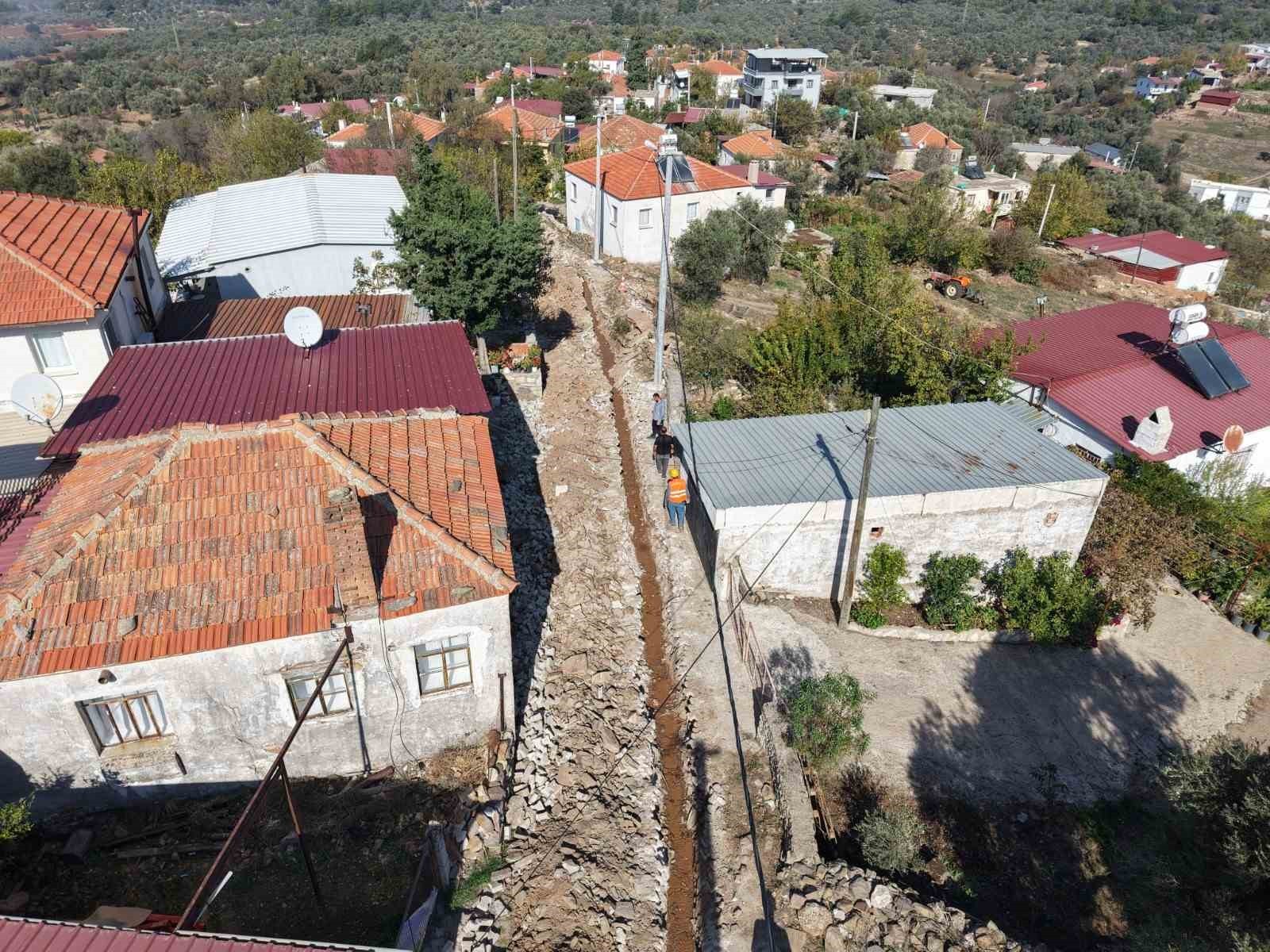 MİLAS’TA 40 YILLIK İÇME SUYU HATTI YENİLENİYOR