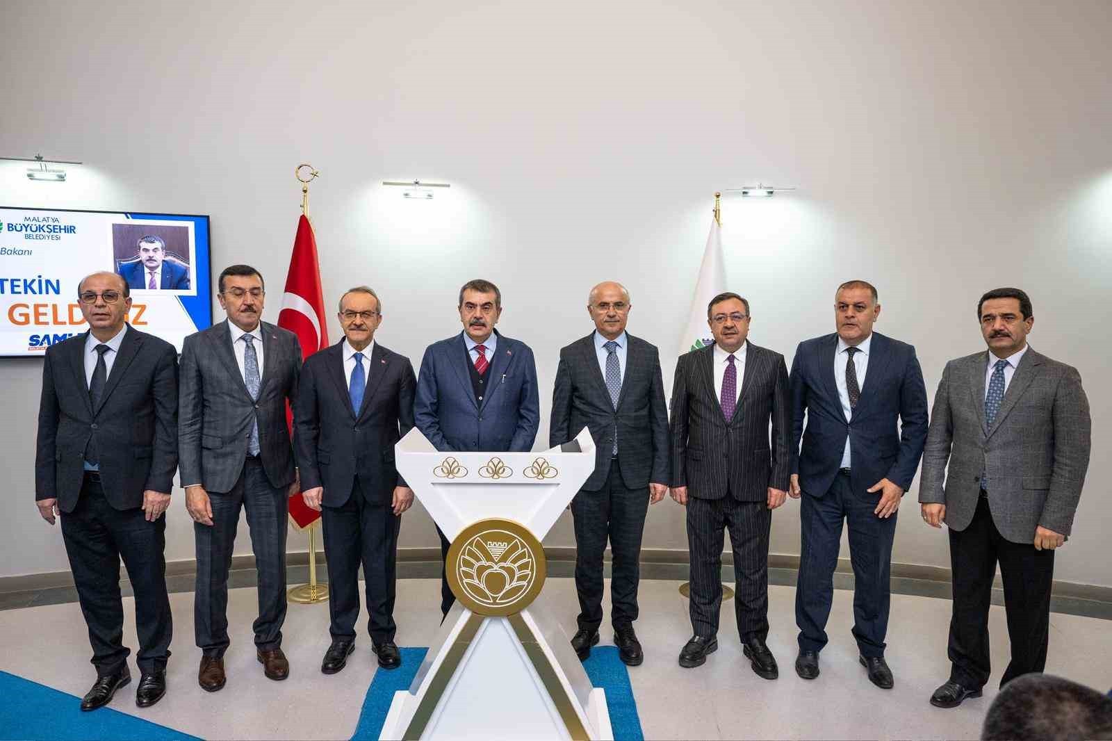 MİLLÎ EĞİTİM BAKANI YUSUF TEKİN, MALATYA BÜYÜKŞEHİR BELEDİYE BAŞKANI SAMİ ER’İ MAKAMINDA ZİYARET...