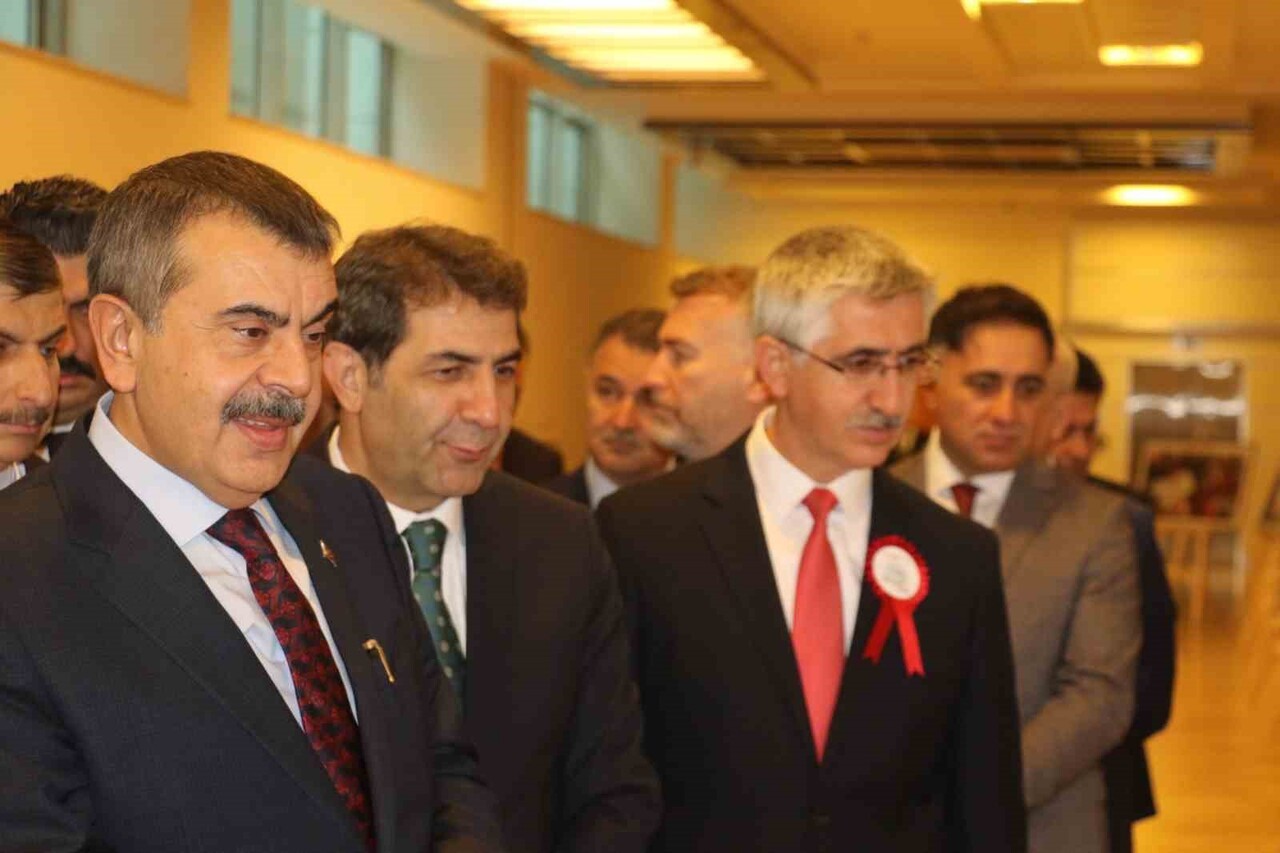 MİLLİ EĞİTİM BAKANI YUSUF TEKİN, "HER ÇOCUK VE HER İNSAN BİZİM GÖZÜMÜZDE EŞİTTİR. HİÇBİR...