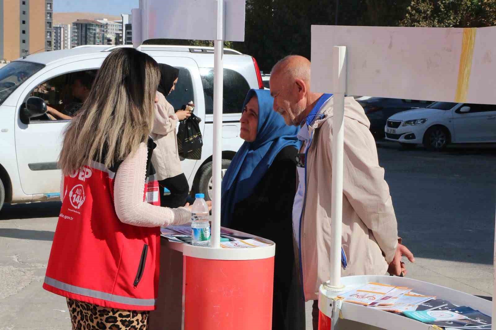 MOBİL SOSYAL HİZMET MERKEZİ ARAÇLARI ÜLKE GENELİNDE HİZMET VERİYOR