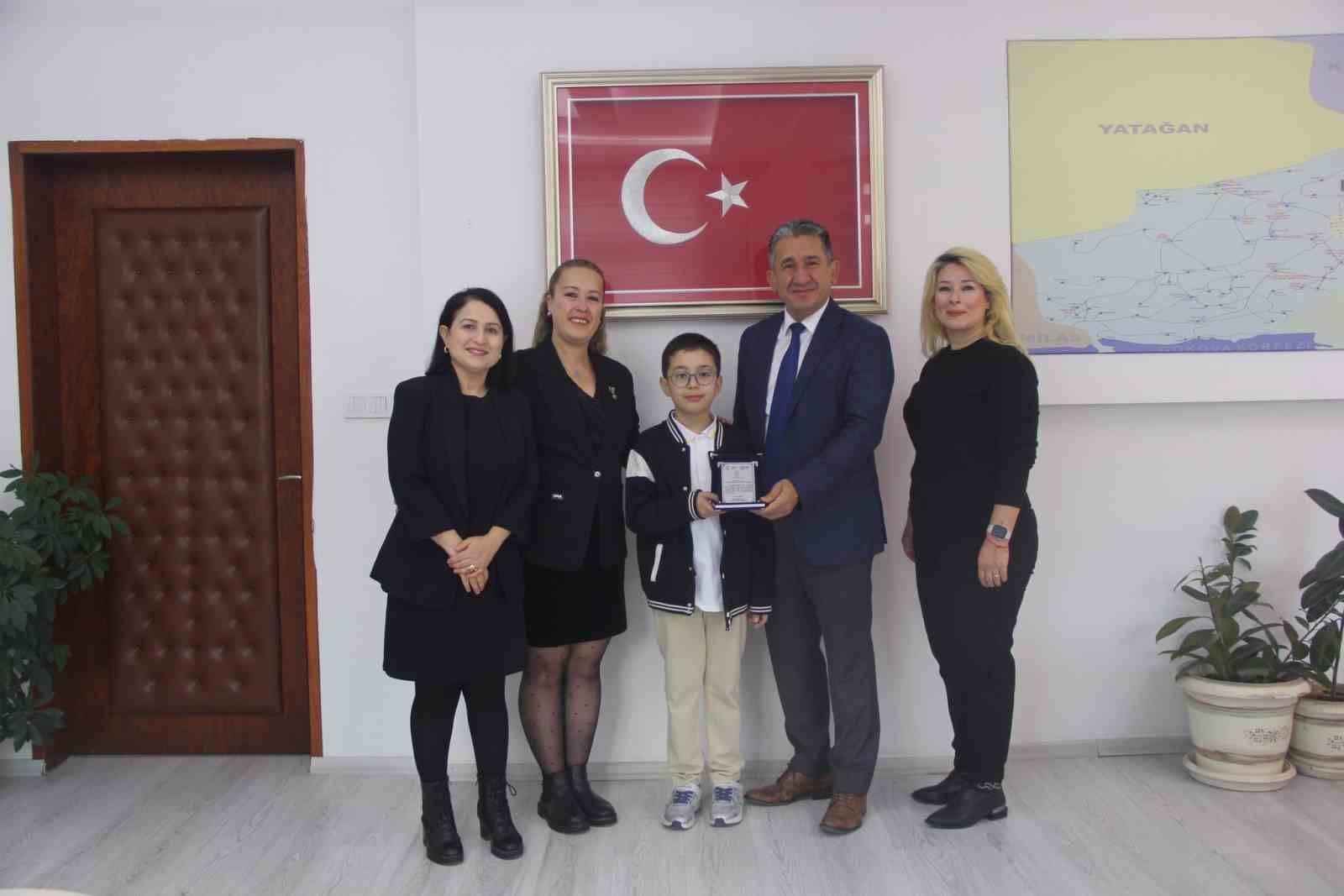 MUĞLA'DA ATATÜRK SEVGİSİ ŞİİRLE TAÇLANDI